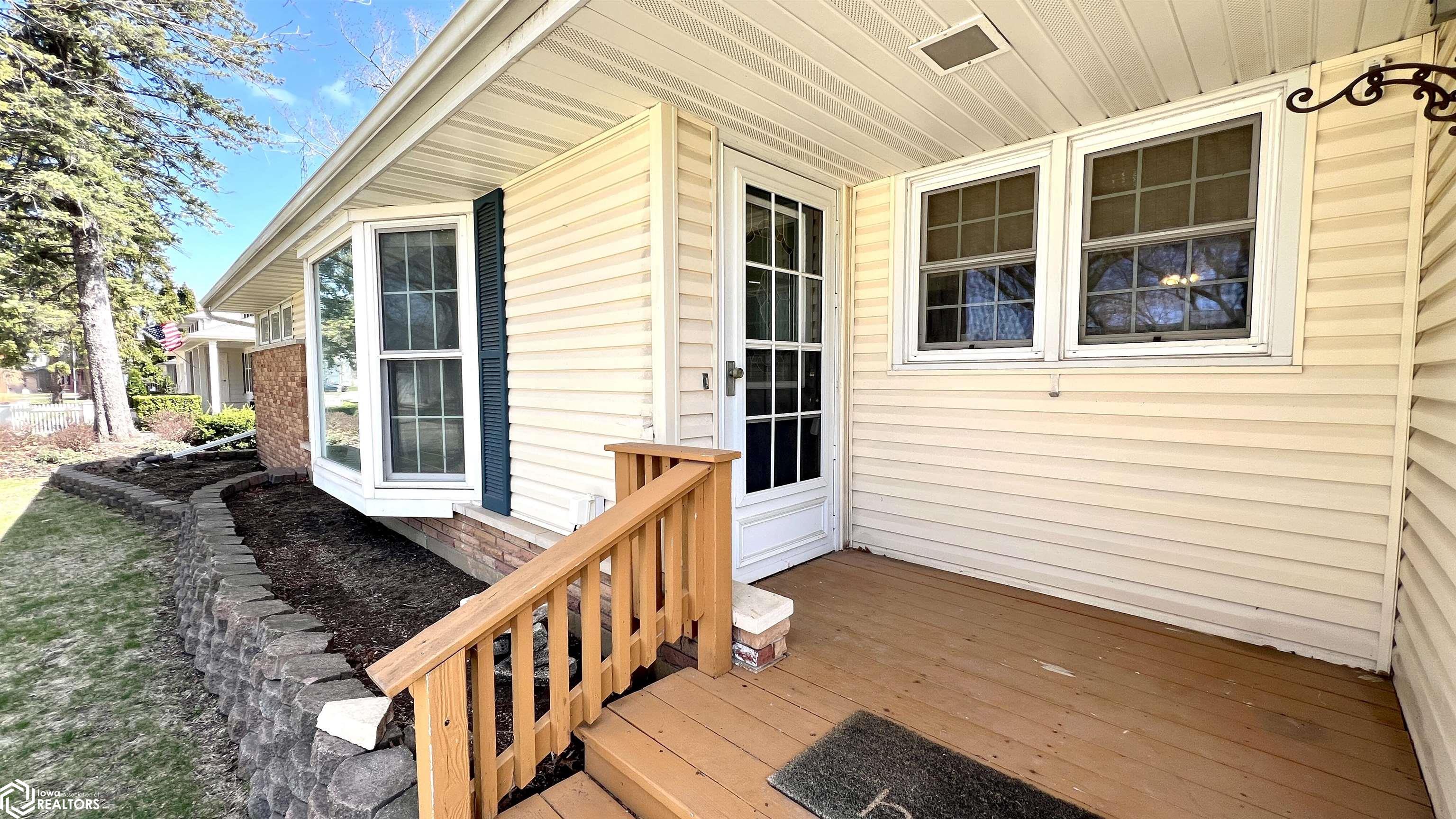 95 Lakeview Drive, Mason City, Iowa image 3