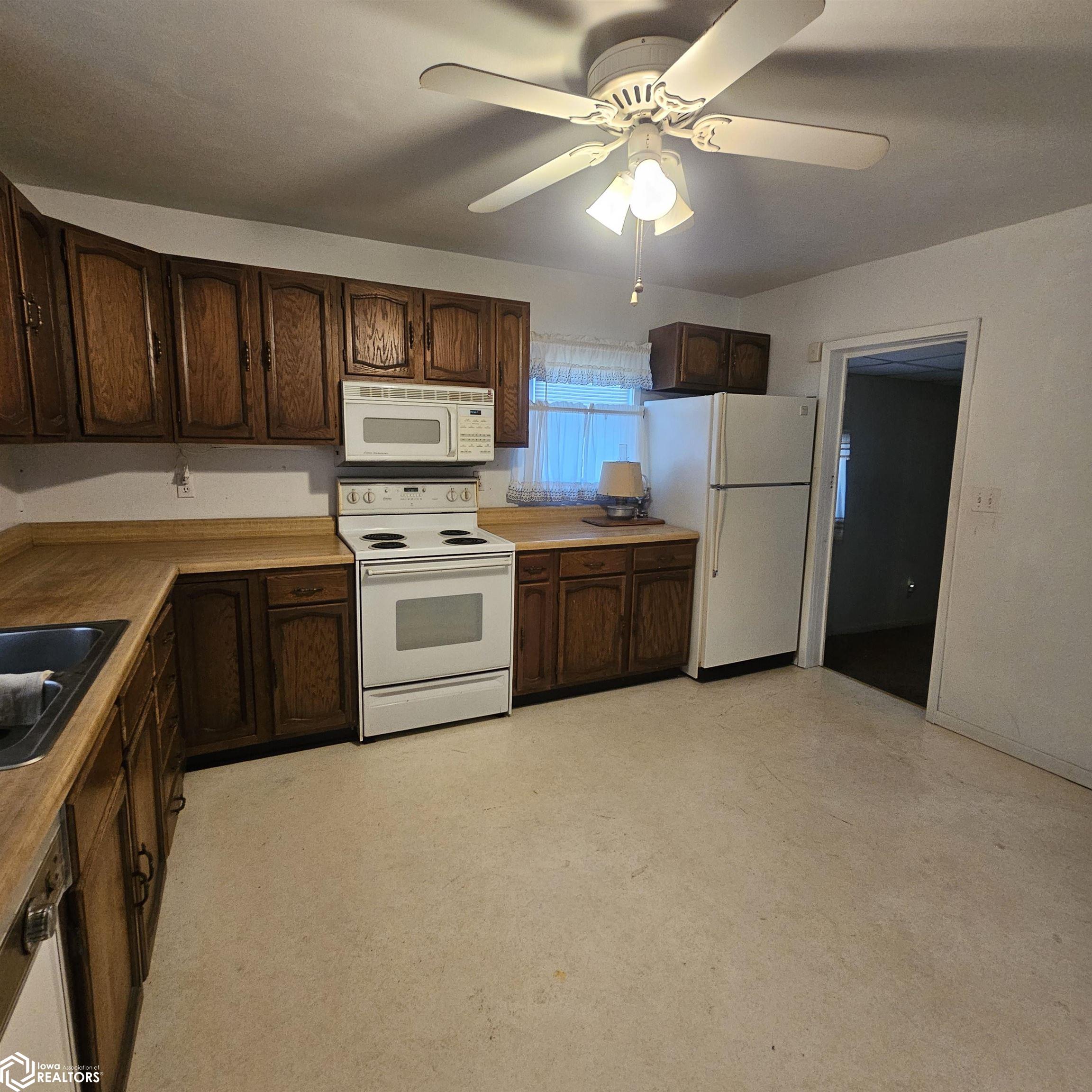 411 N Vine Street, Creston, Iowa image 11