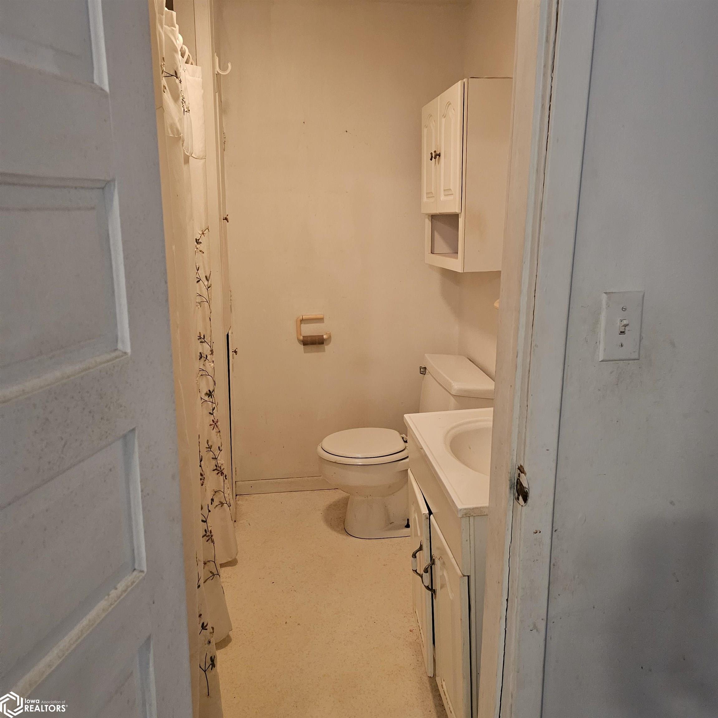 411 N Vine Street, Creston, Iowa image 12