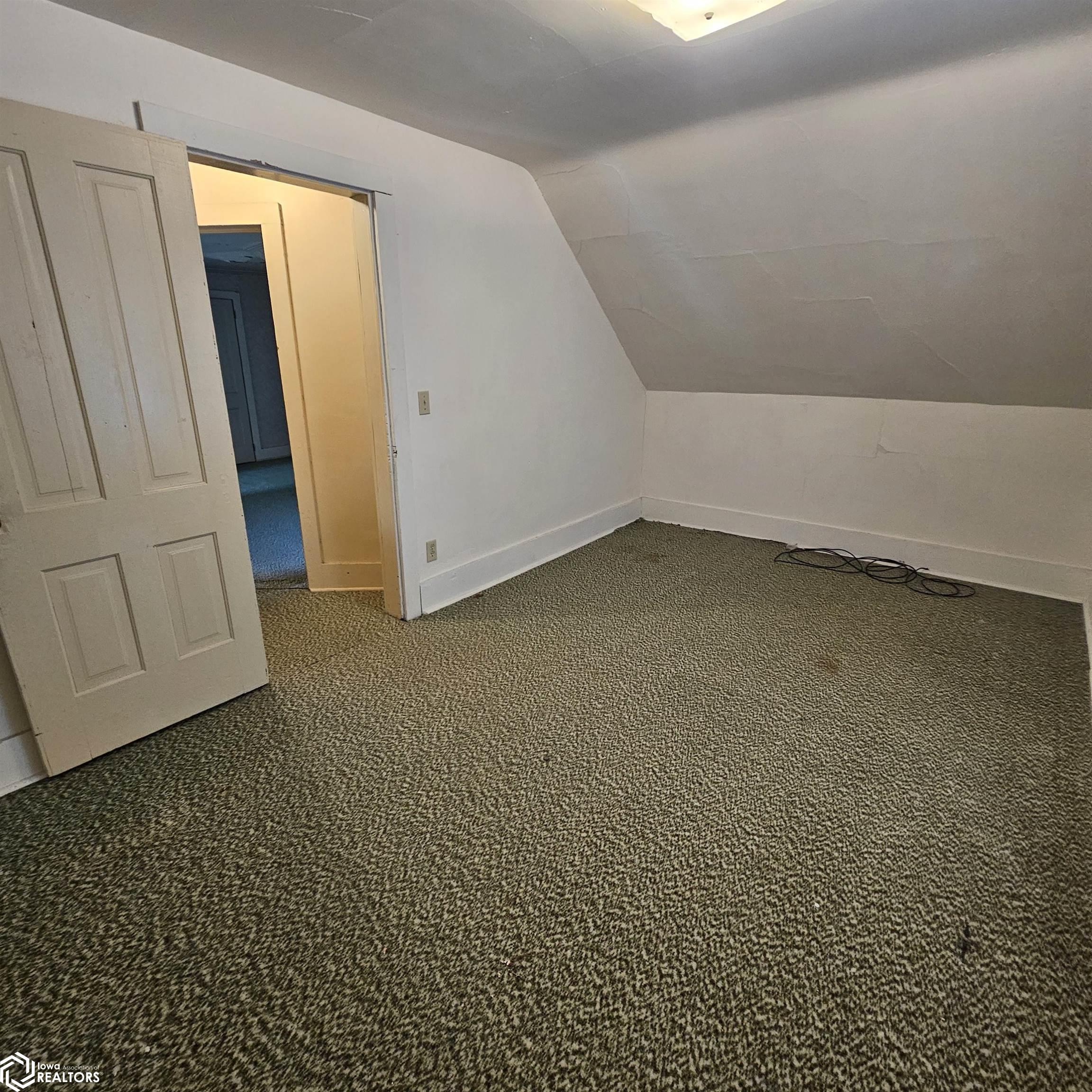 411 N Vine Street, Creston, Iowa image 17