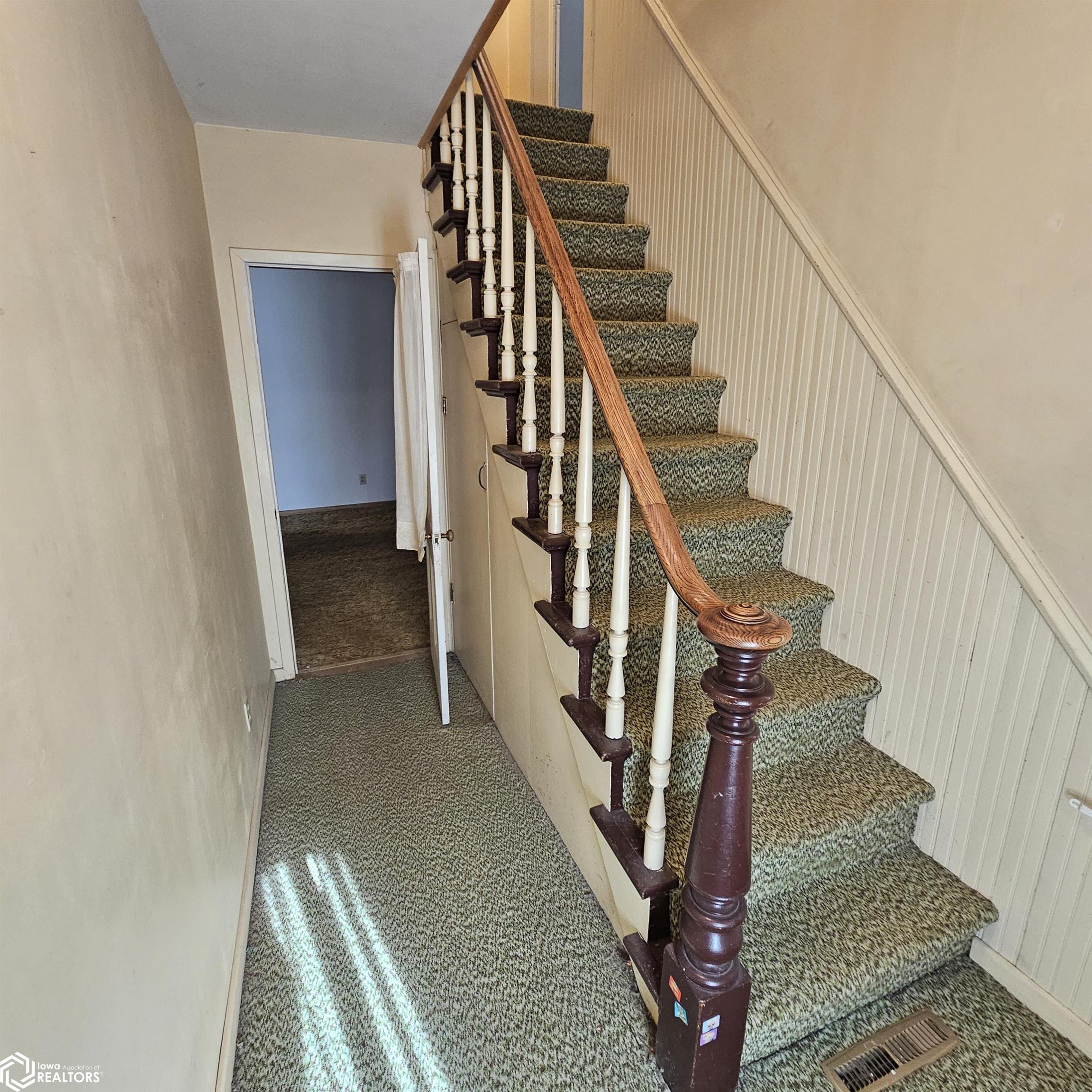 411 N Vine Street, Creston, Iowa image 6