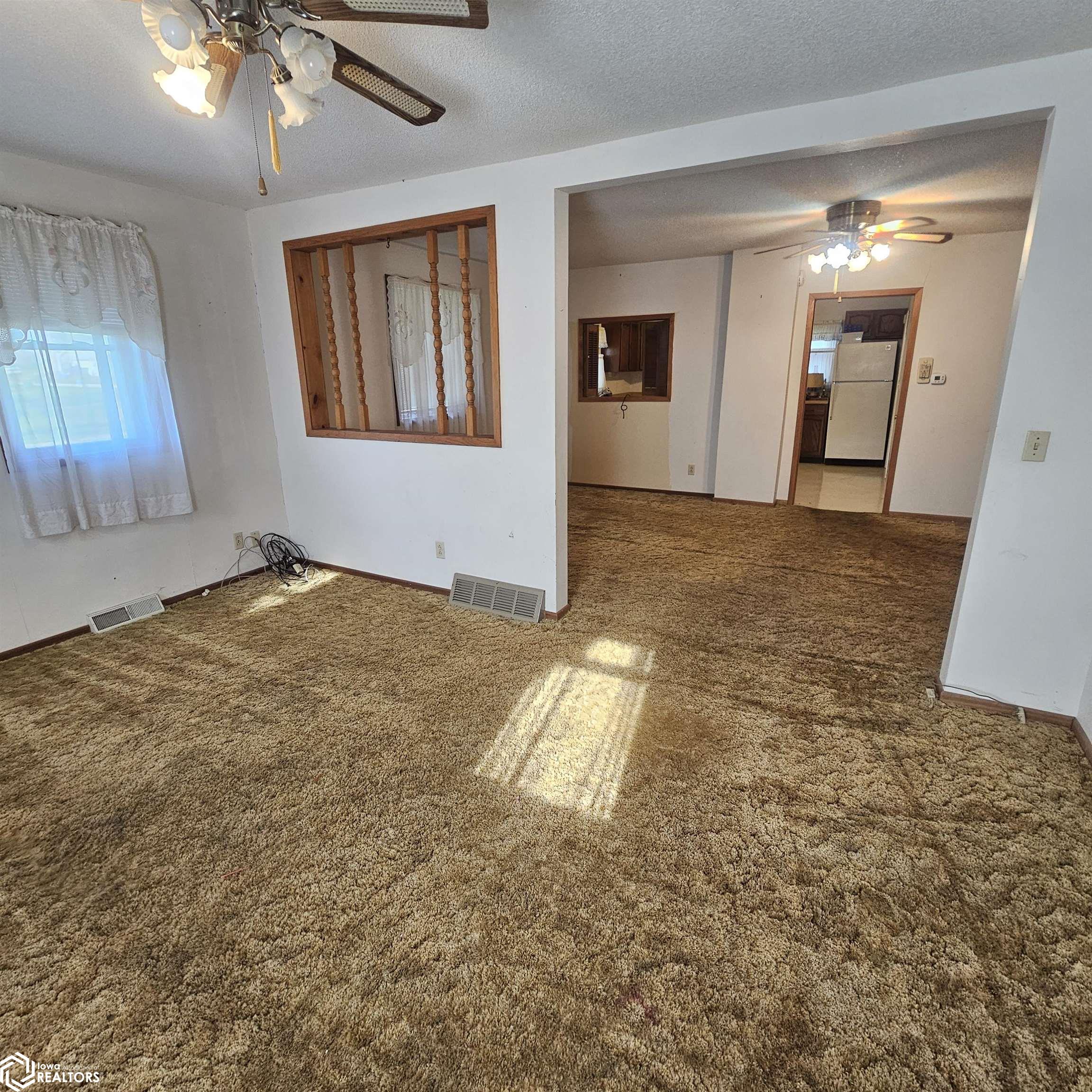 411 N Vine Street, Creston, Iowa image 9