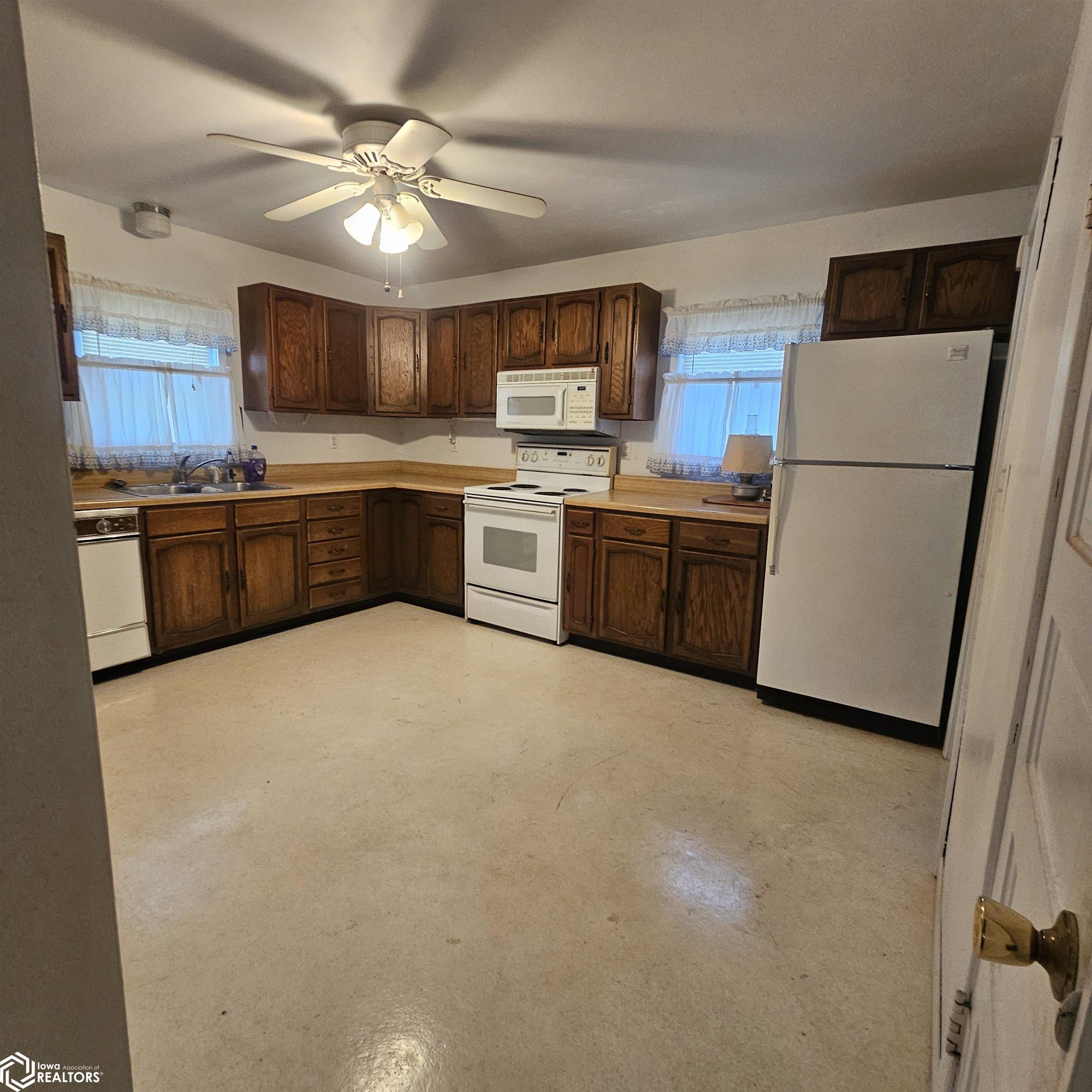 411 N Vine Street, Creston, Iowa image 10