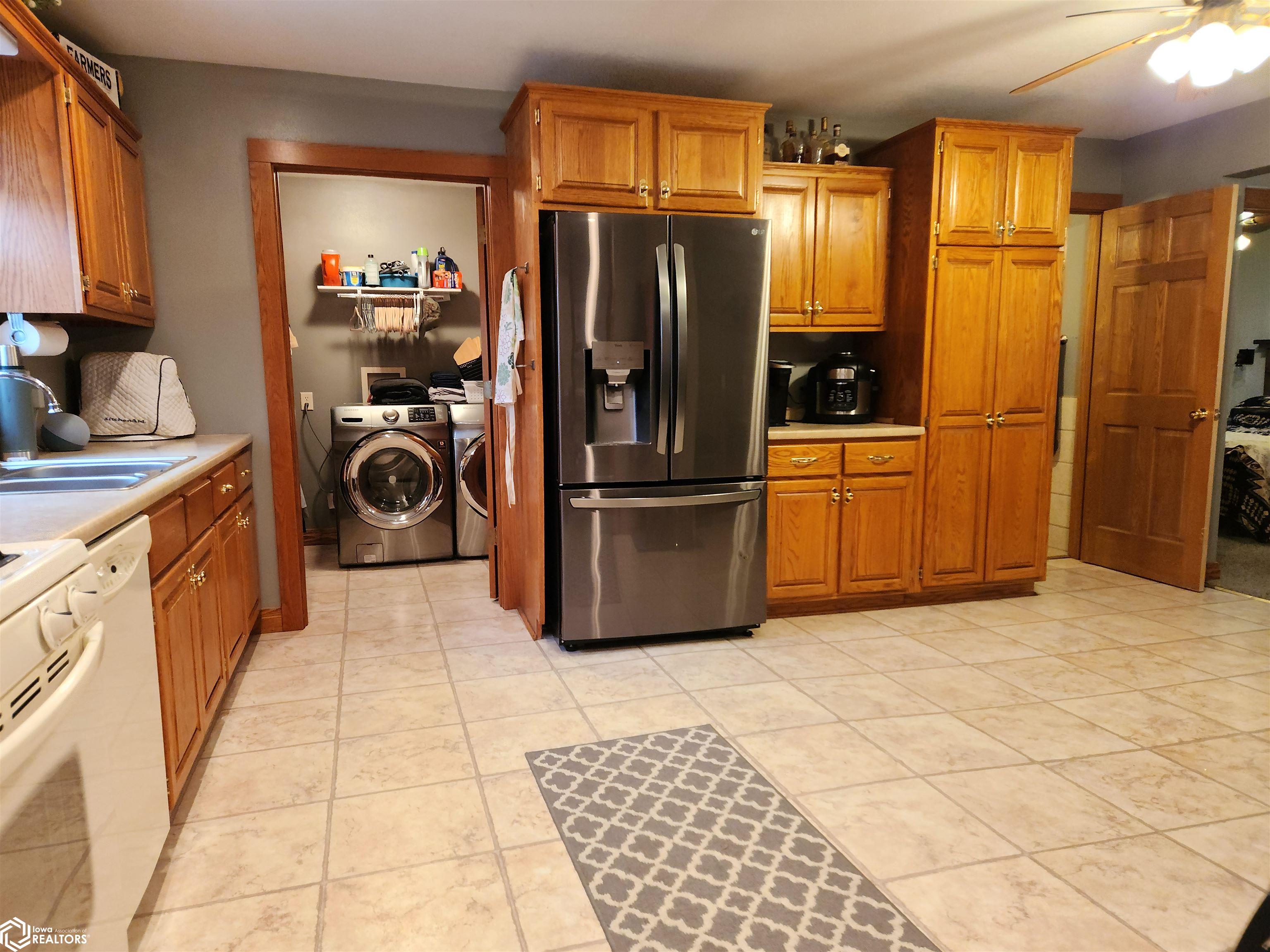 615 S 8th Avenue, Newton, Iowa image 14