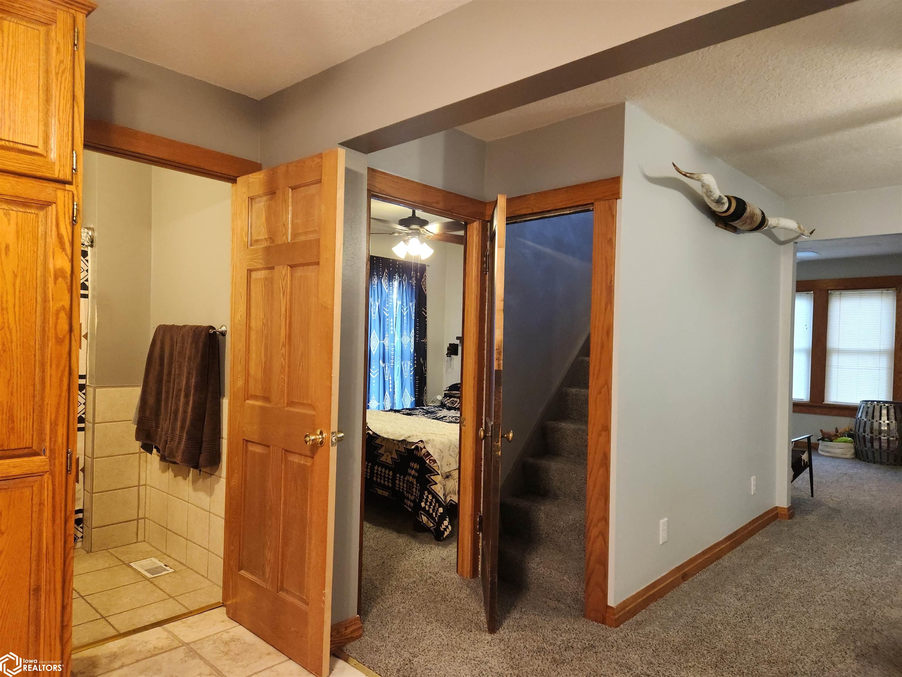 615 S 8th Avenue, Newton, Iowa image 16