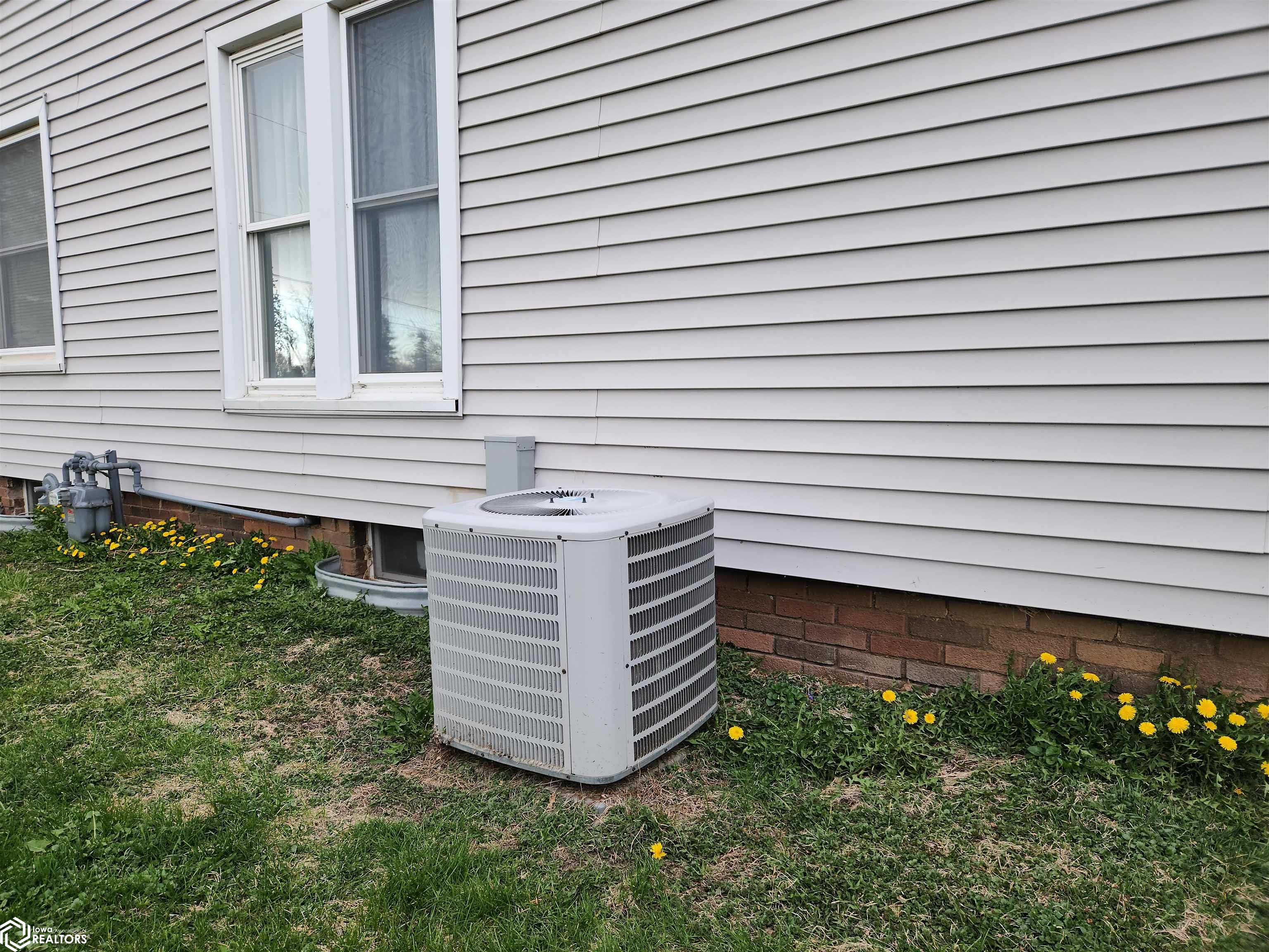 615 S 8th Avenue, Newton, Iowa image 35