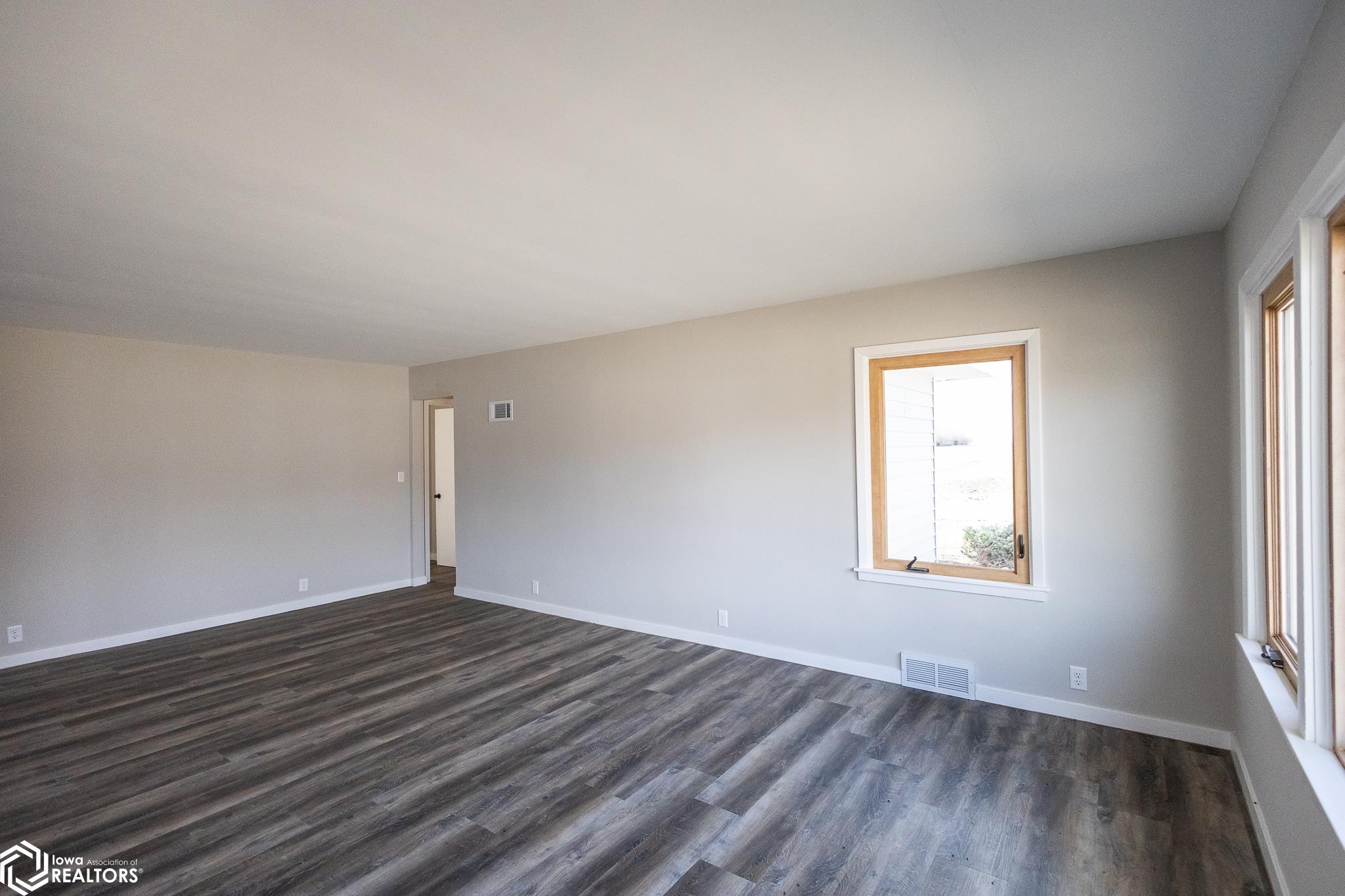 24807-B Nettle Avenue, Mason City, Iowa image 13