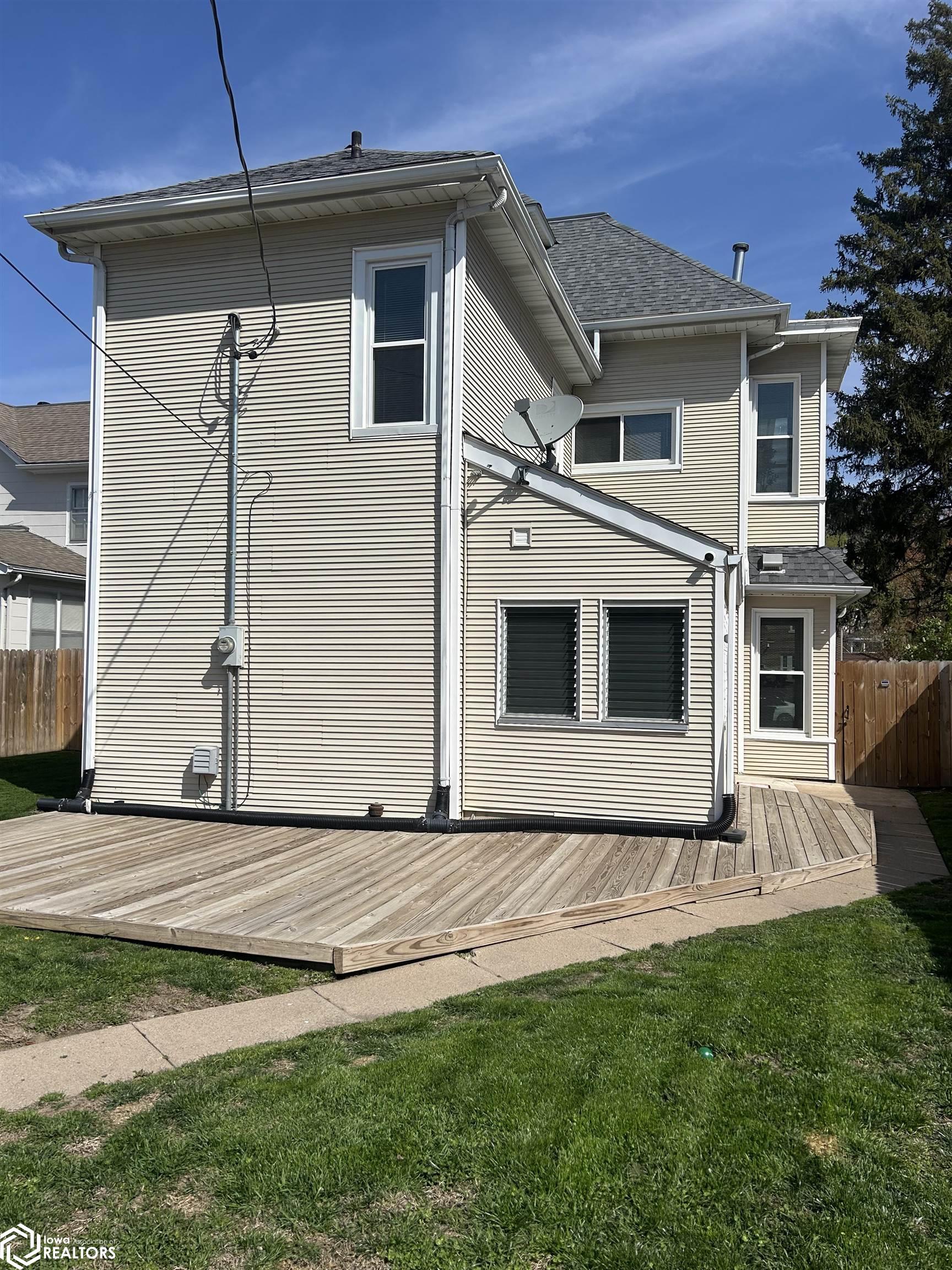 712 Avenue E, Fort Madison, Iowa image 5