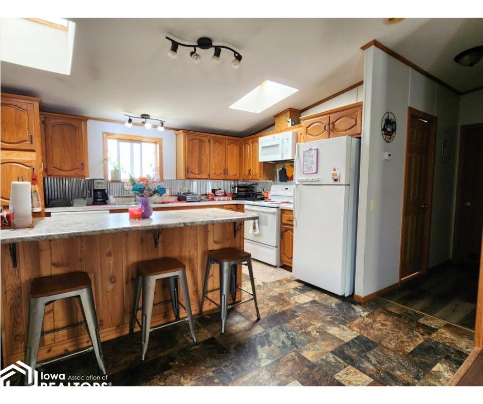 21393 415th Street, Chariton, Iowa image 21