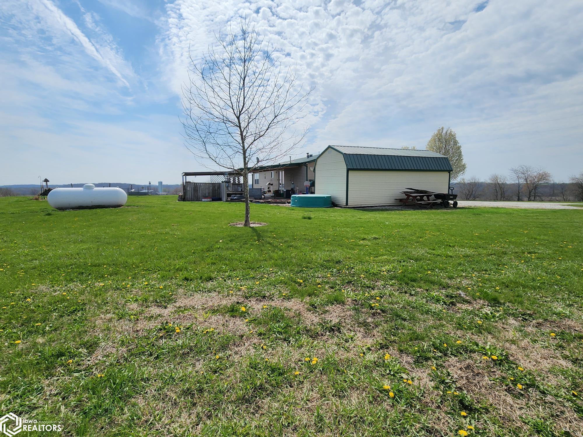 21393 415th Street, Chariton, Iowa image 5