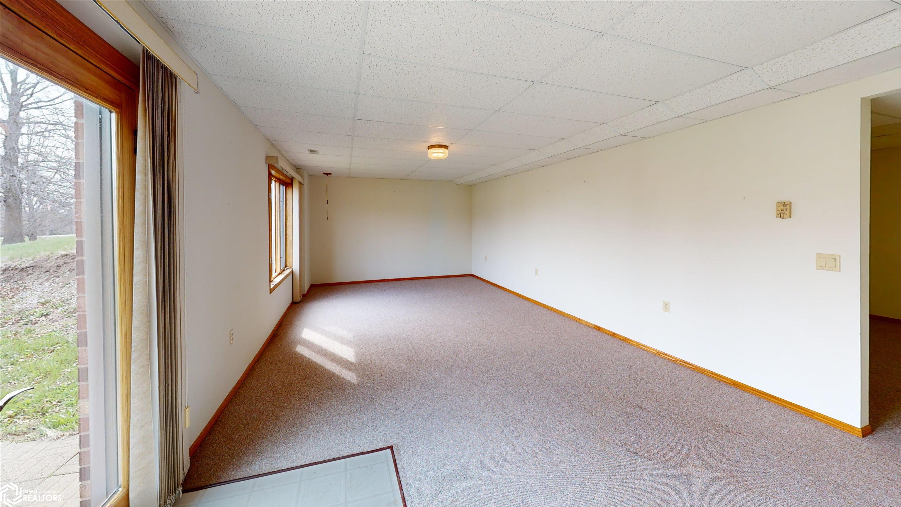 2159 S 32nd Street, Fairfield, Iowa image 22