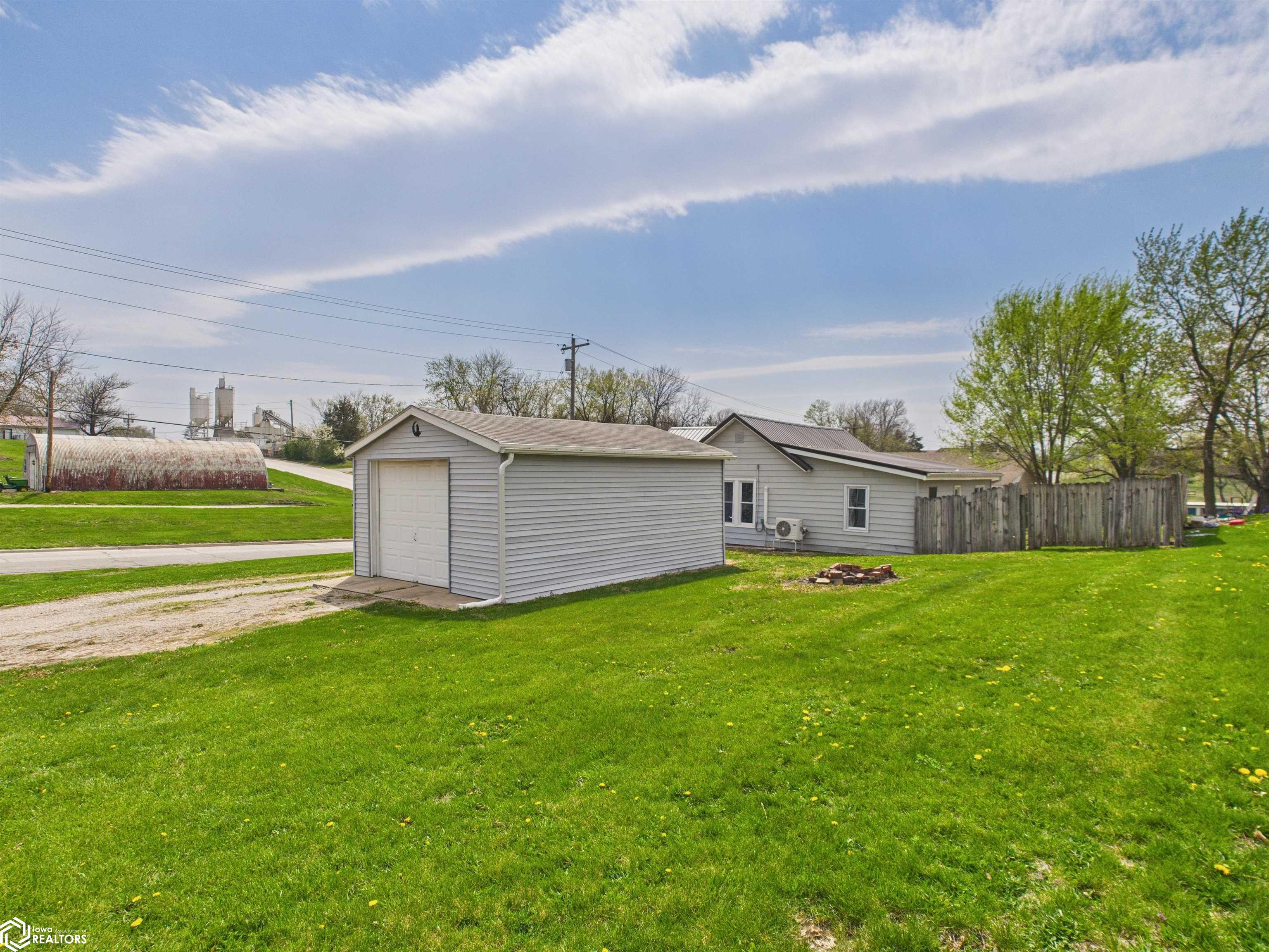 804 W Jefferson Street, Bloomfield, Iowa image 2