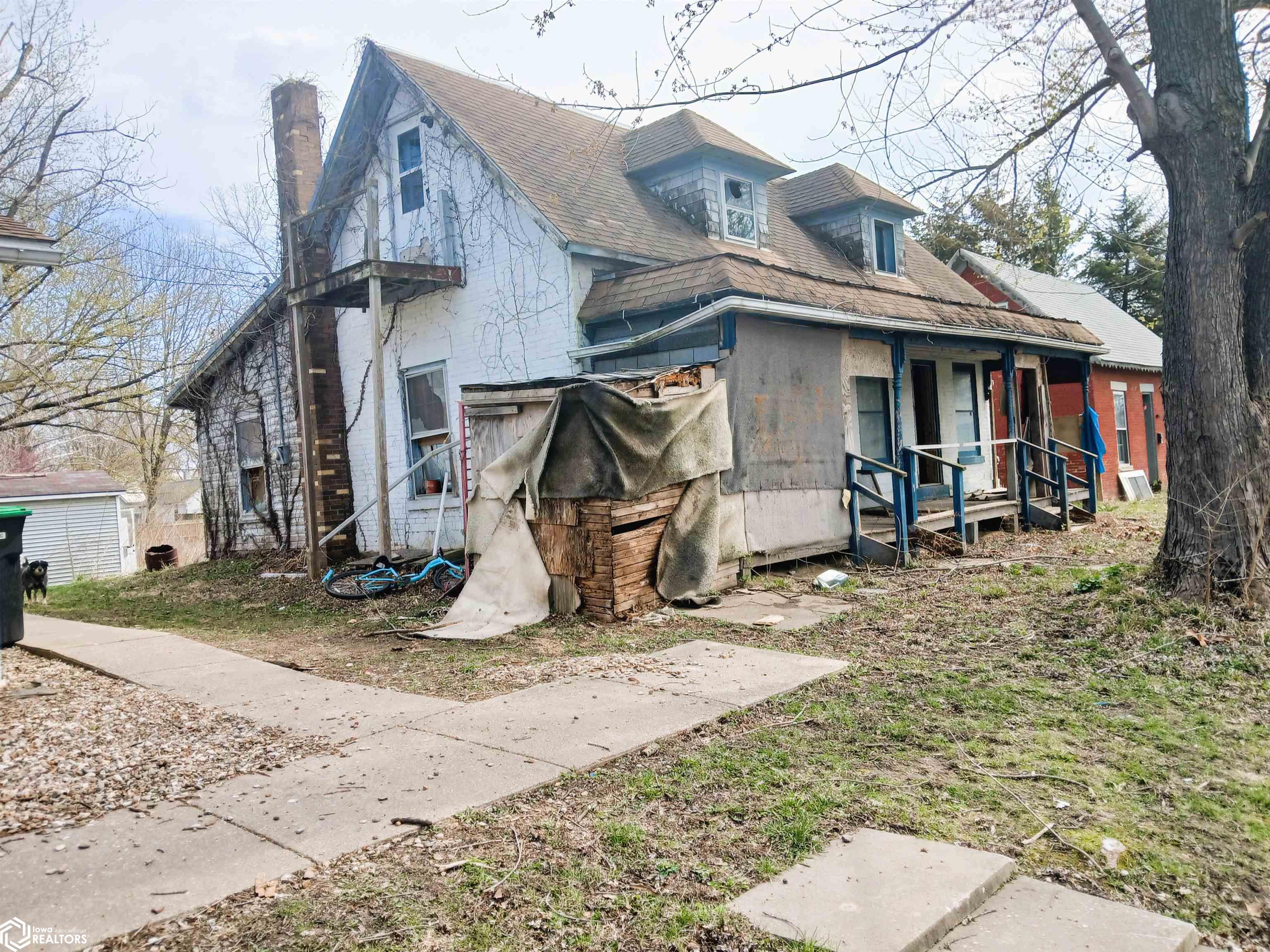 208 Texas Street, Bonaparte, Iowa image 1