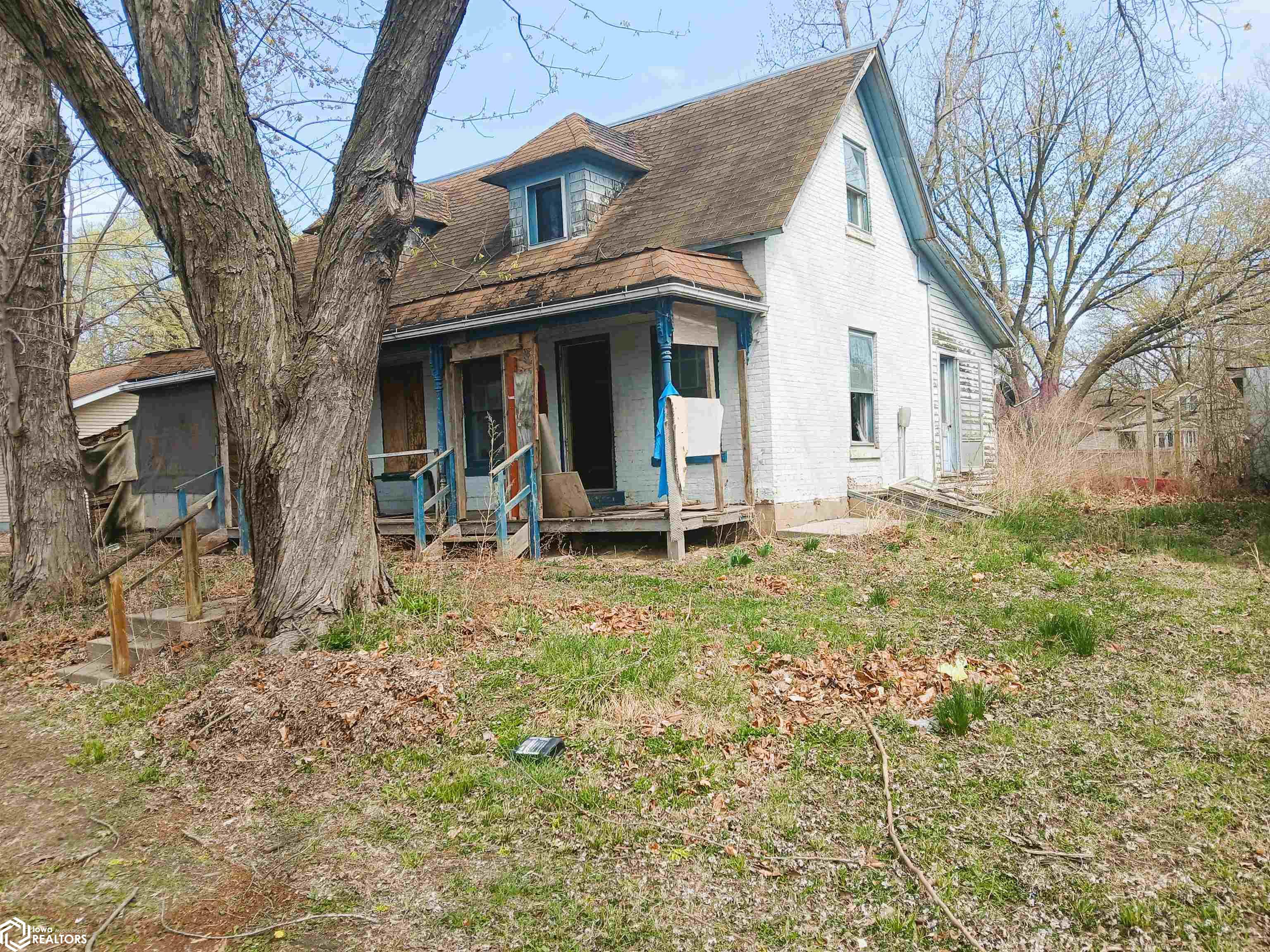 208 Texas Street, Bonaparte, Iowa image 2
