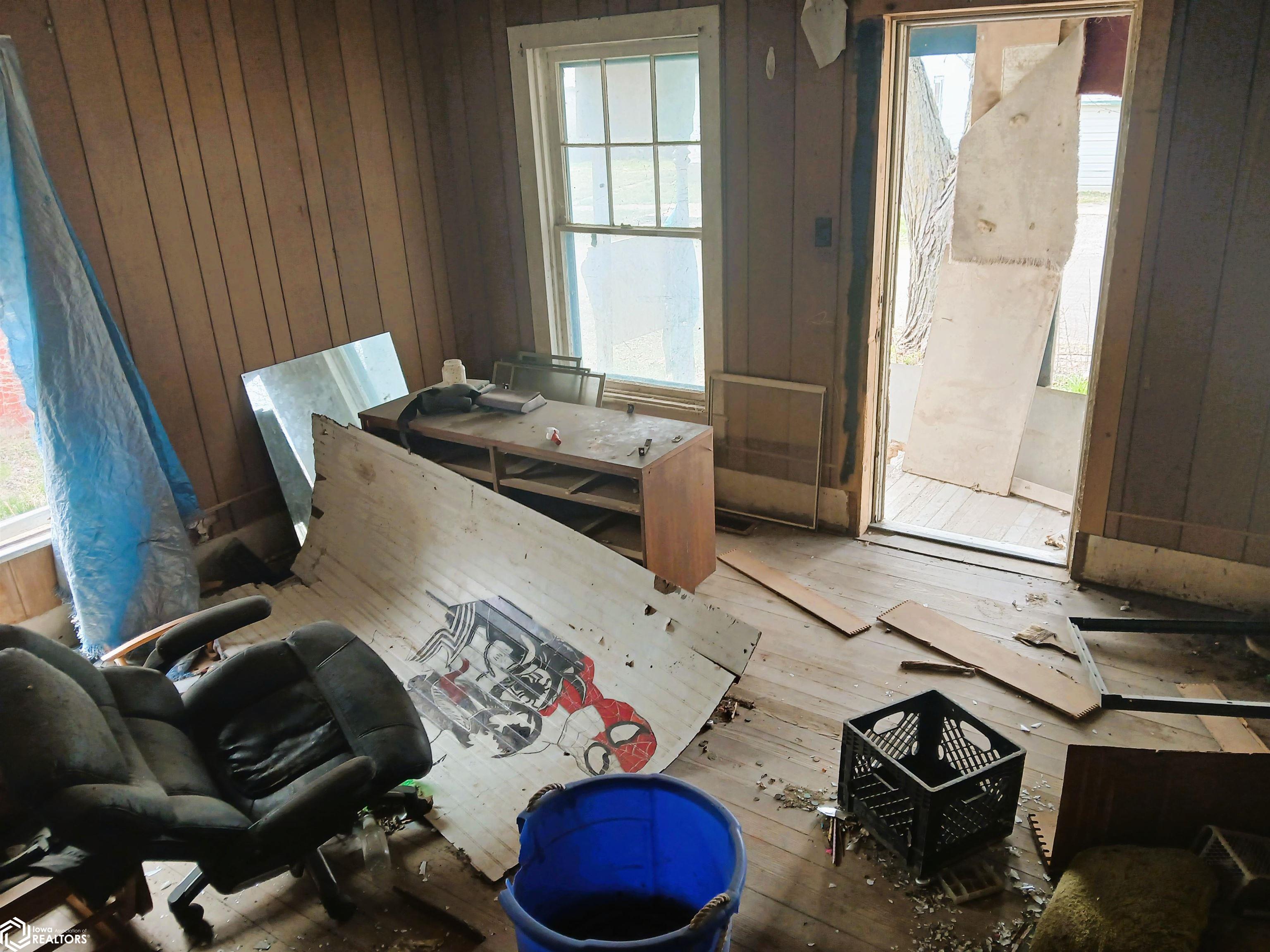 208 Texas Street, Bonaparte, Iowa image 3