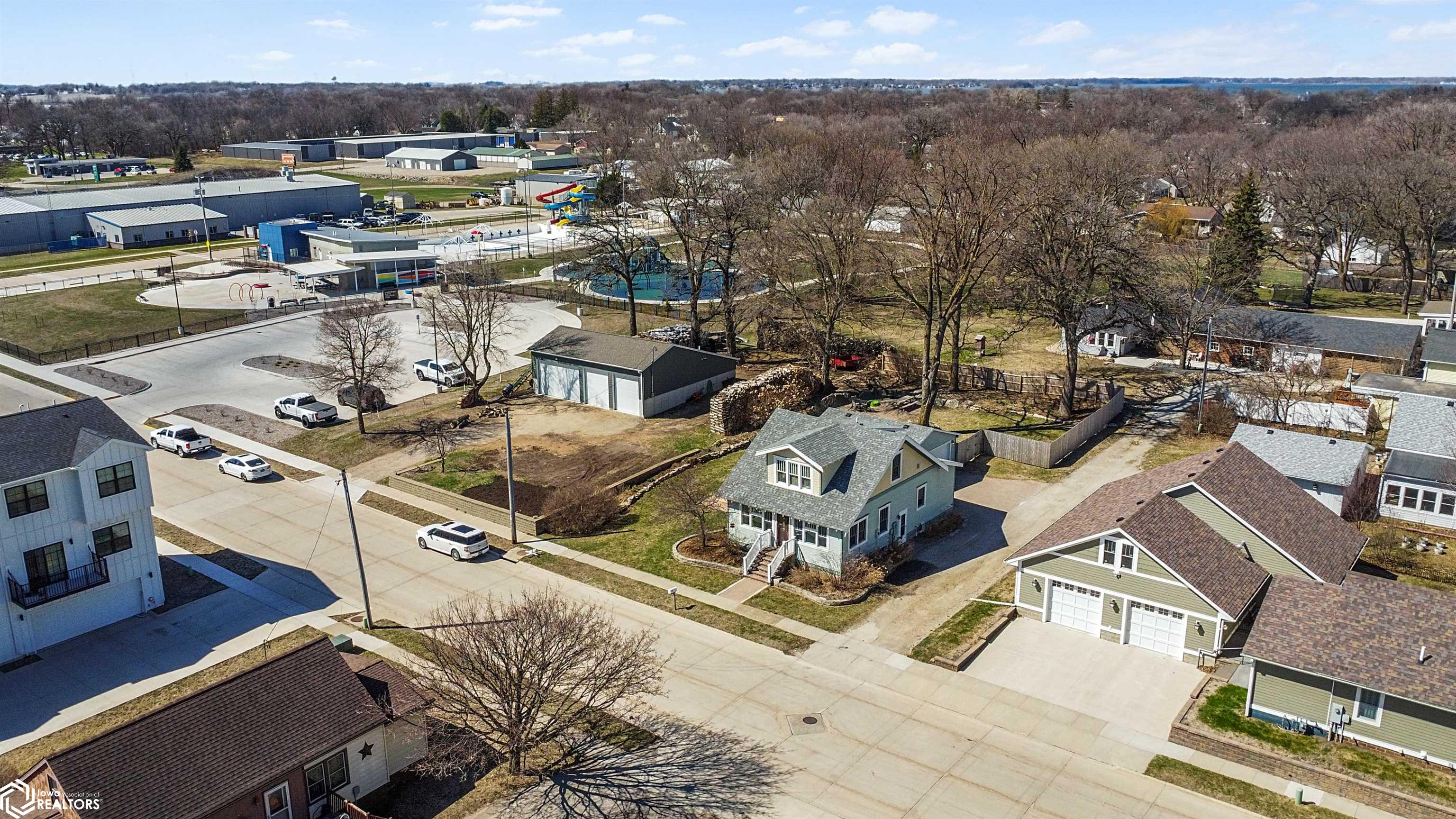 9 S 15th Street, Clear Lake, Iowa image 38