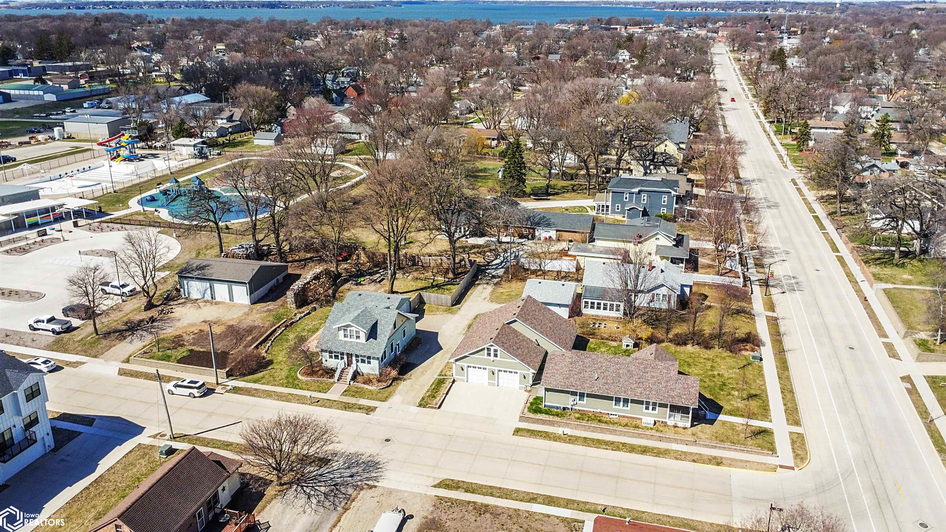 9 S 15th Street, Clear Lake, Iowa image 39