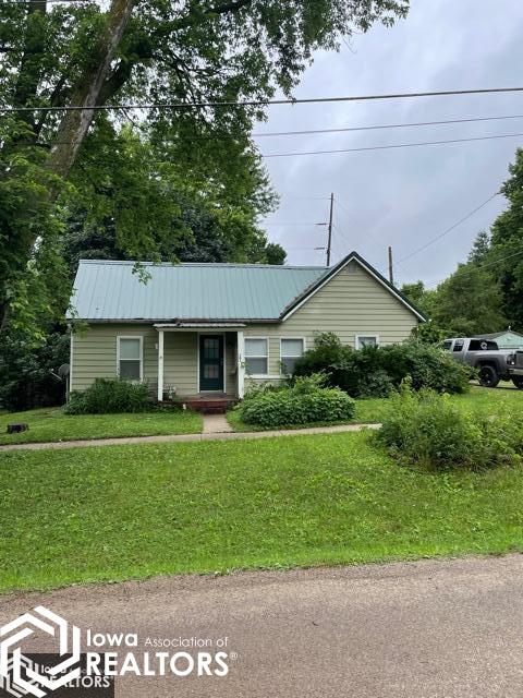 502 N C Street, Fairfield, Iowa image 1
