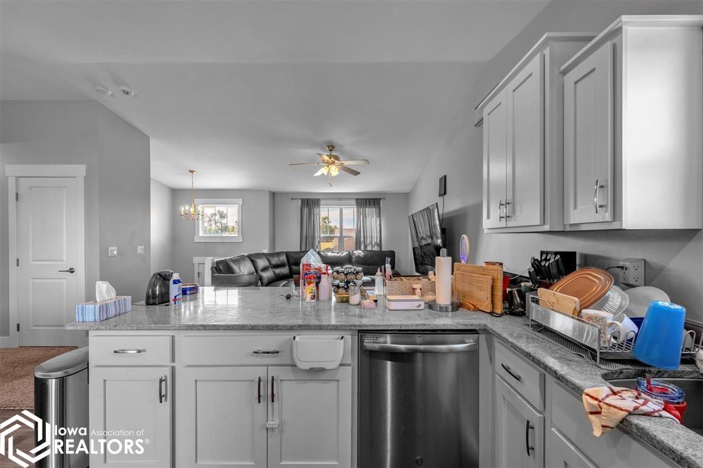 2202 Sunflower Street, Perry, Iowa image 5