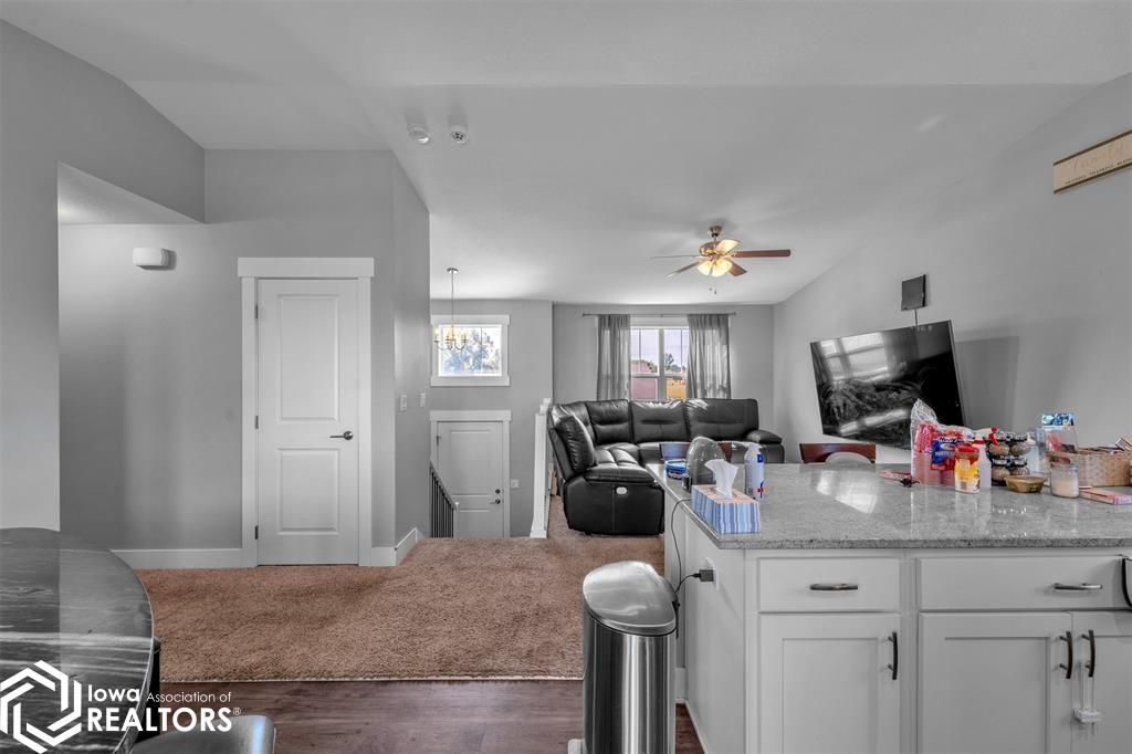 2202 Sunflower Street, Perry, Iowa image 7