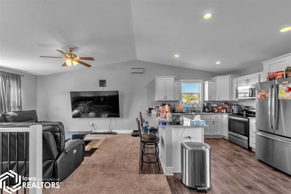 2202 Sunflower Street, Perry, Iowa image 9