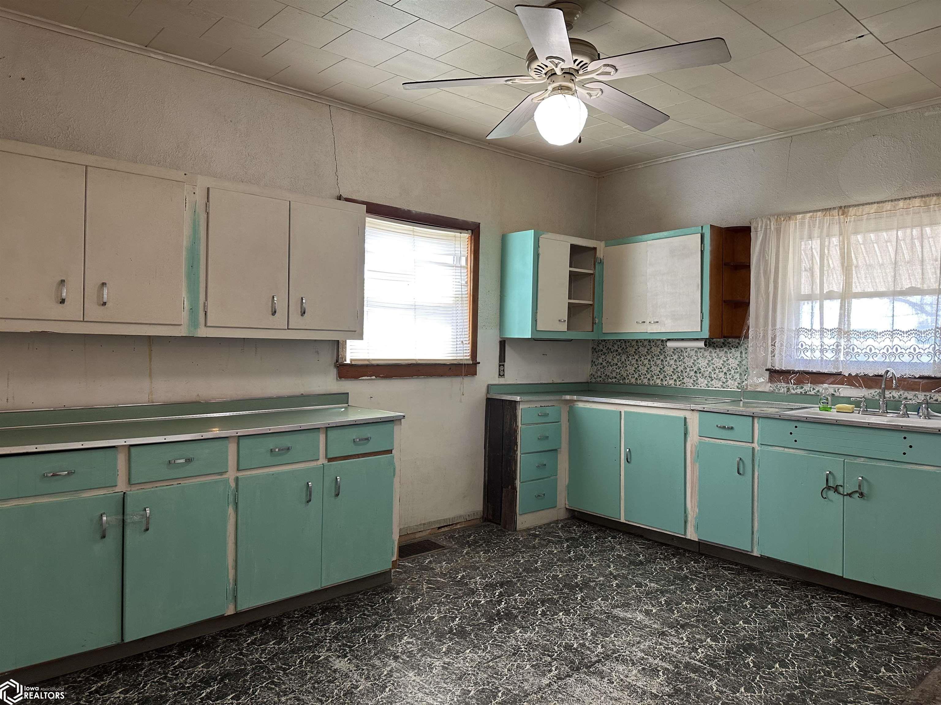 1701 Court Avenue, Chariton, Iowa image 21