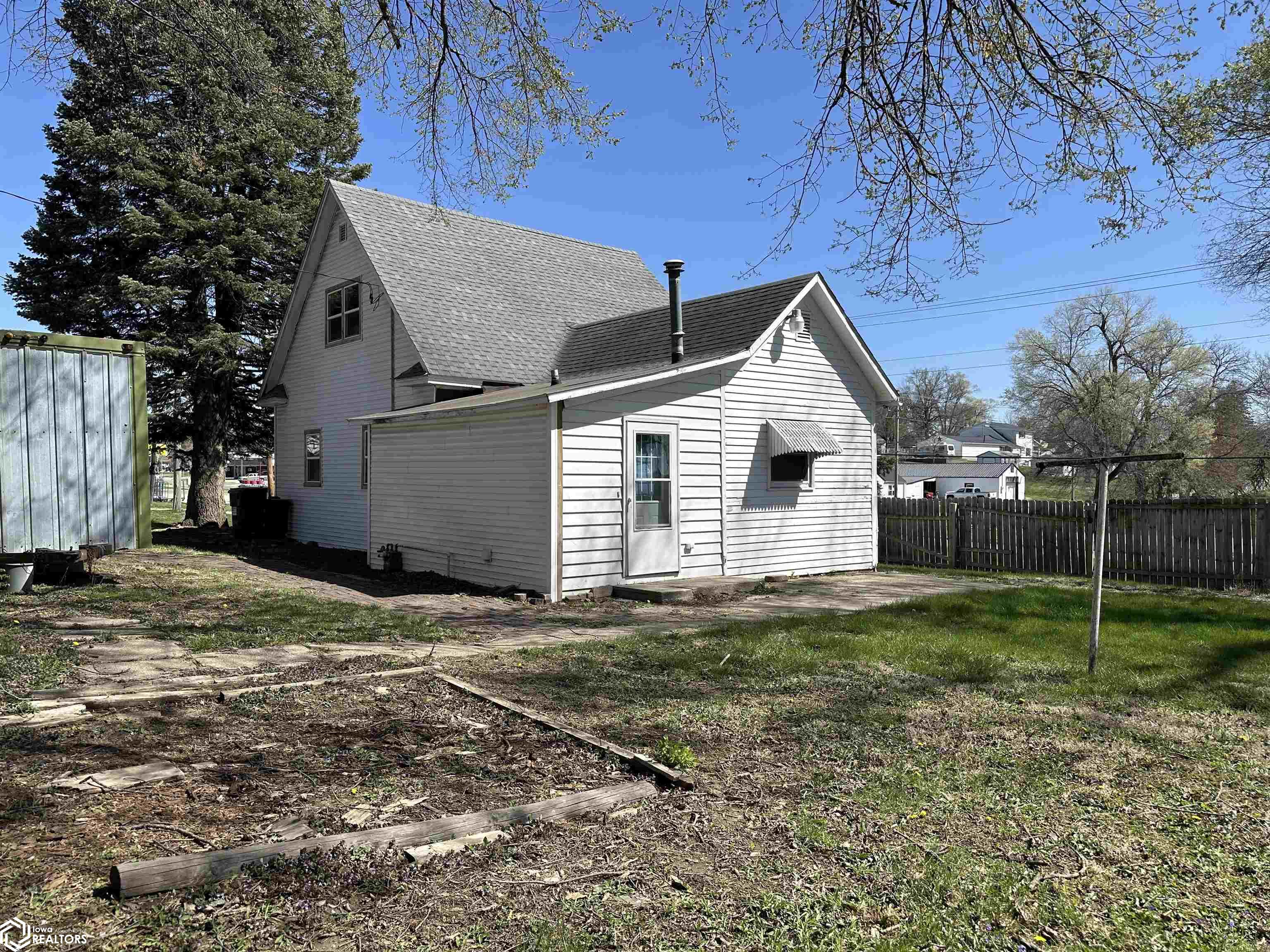 1701 Court Avenue, Chariton, Iowa image 6