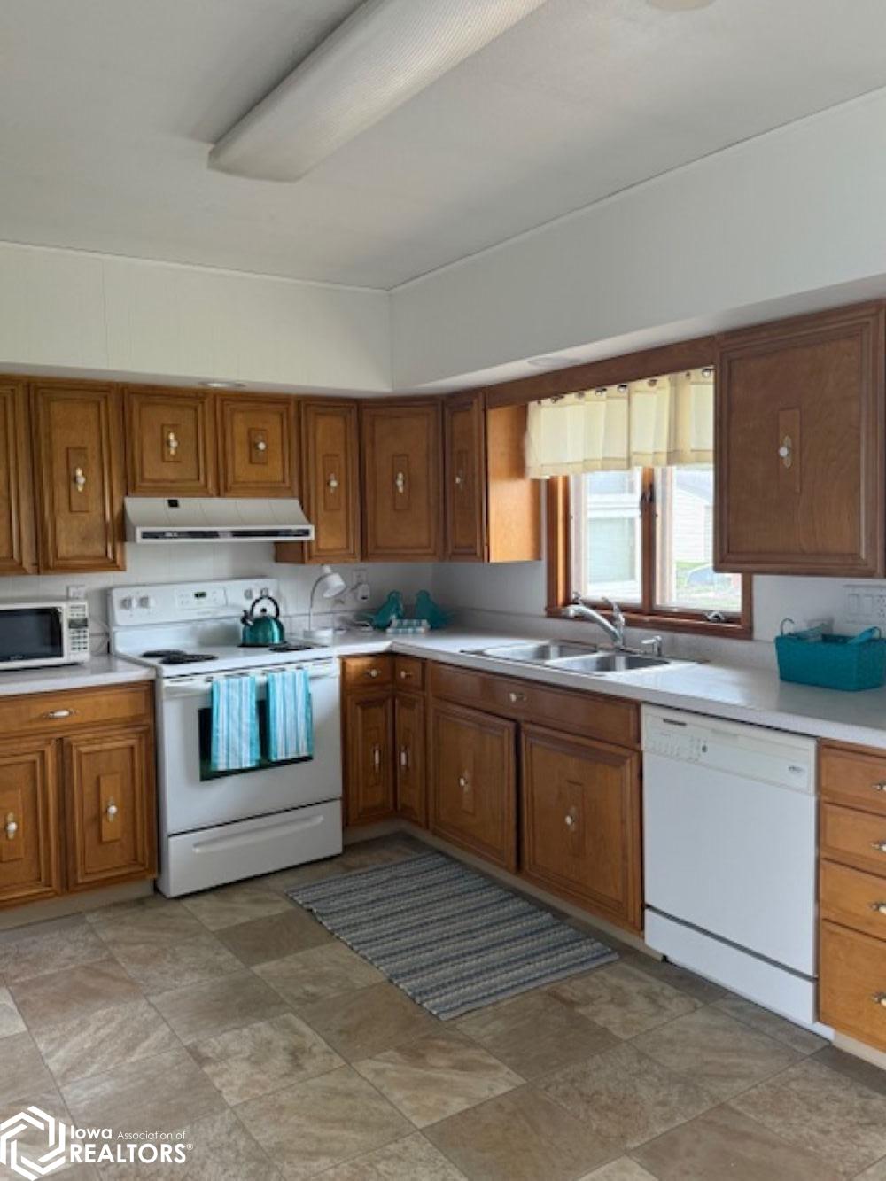 2518 Gear Street, Burlington, Iowa image 10