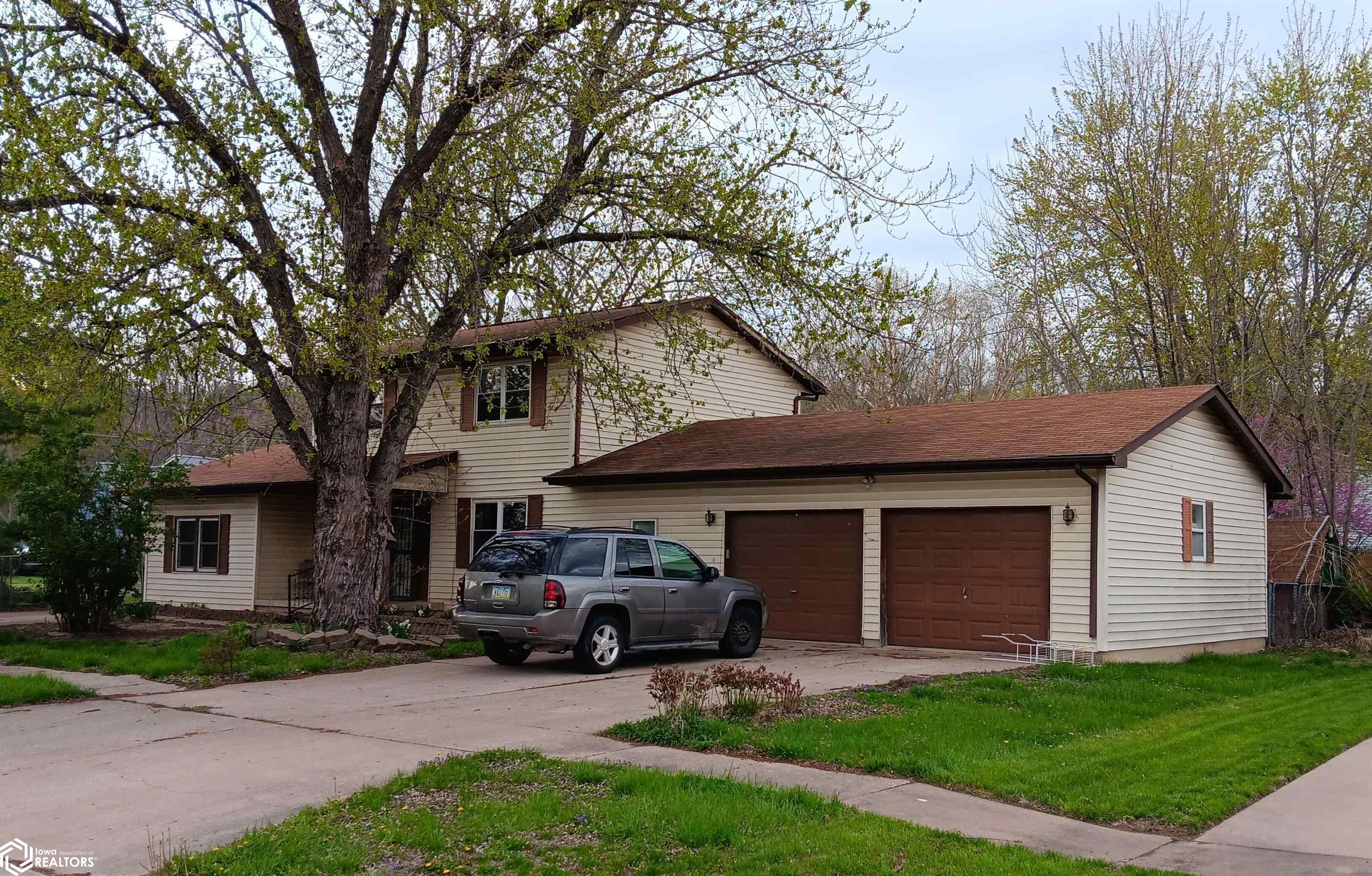 3033 Avenue C, Fort Madison, Iowa image 1