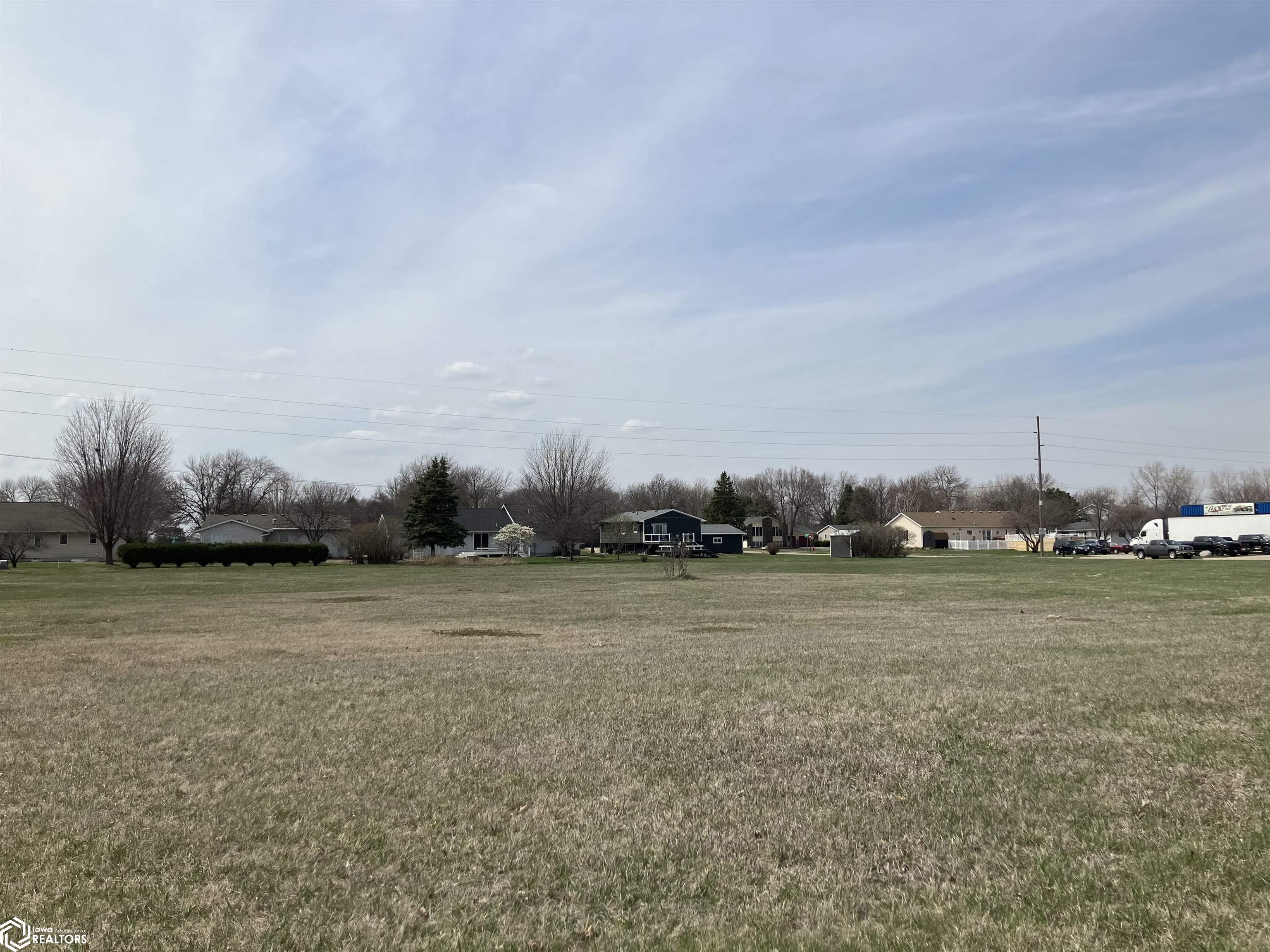 2405 15th Avenue, Clear Lake, Iowa image 3