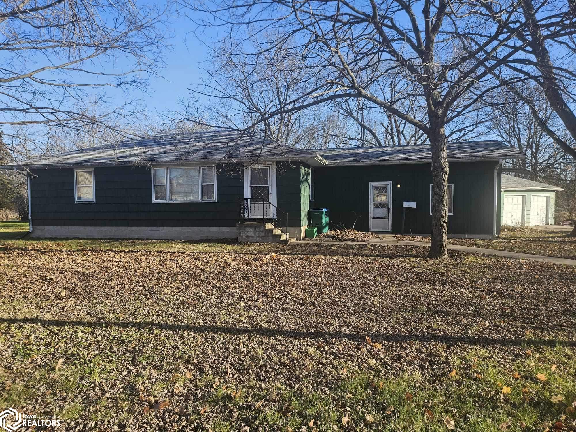 220 Elm Street, Webster City, Iowa image 1