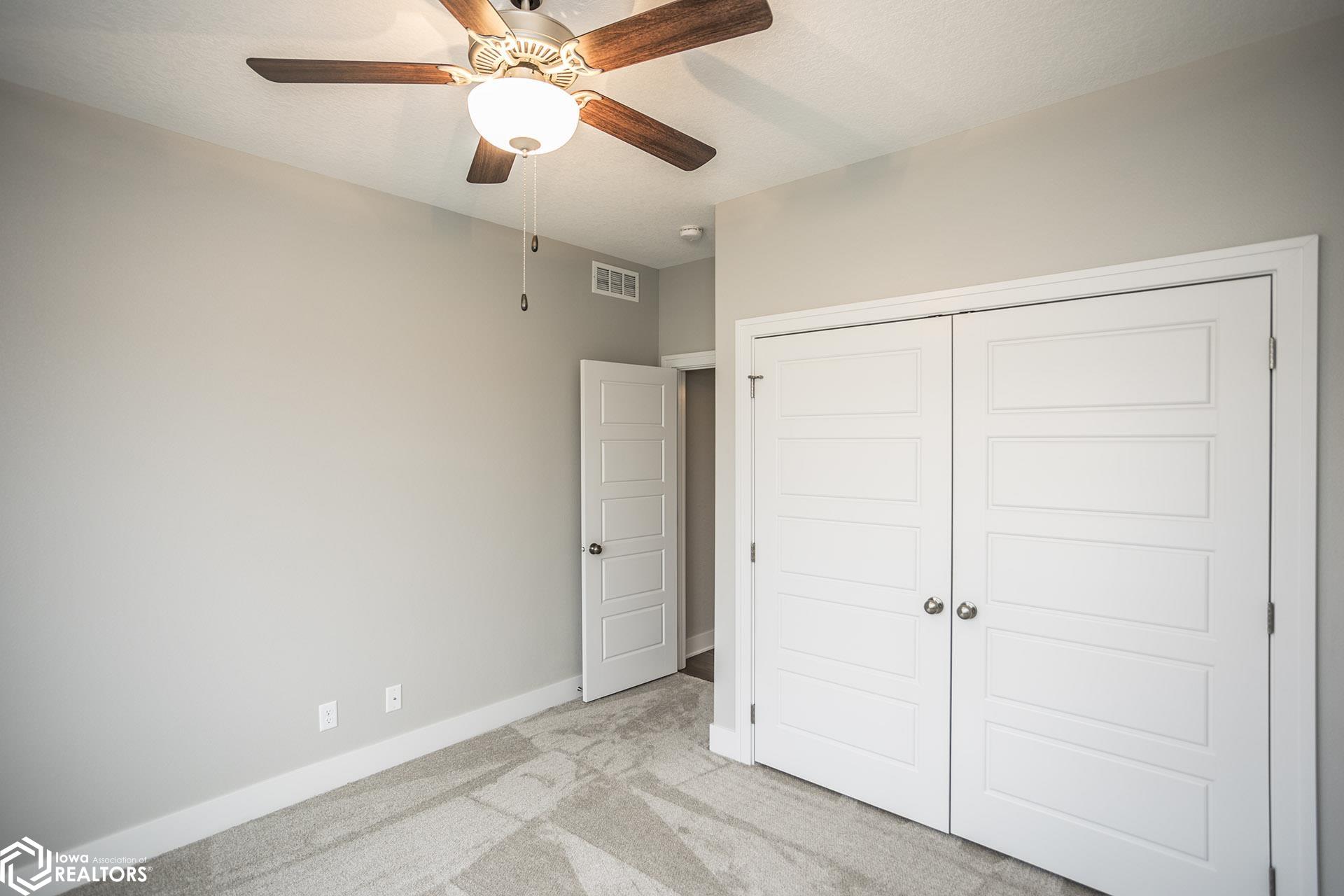 2602 Knollway Drive, Marshalltown, Iowa image 9
