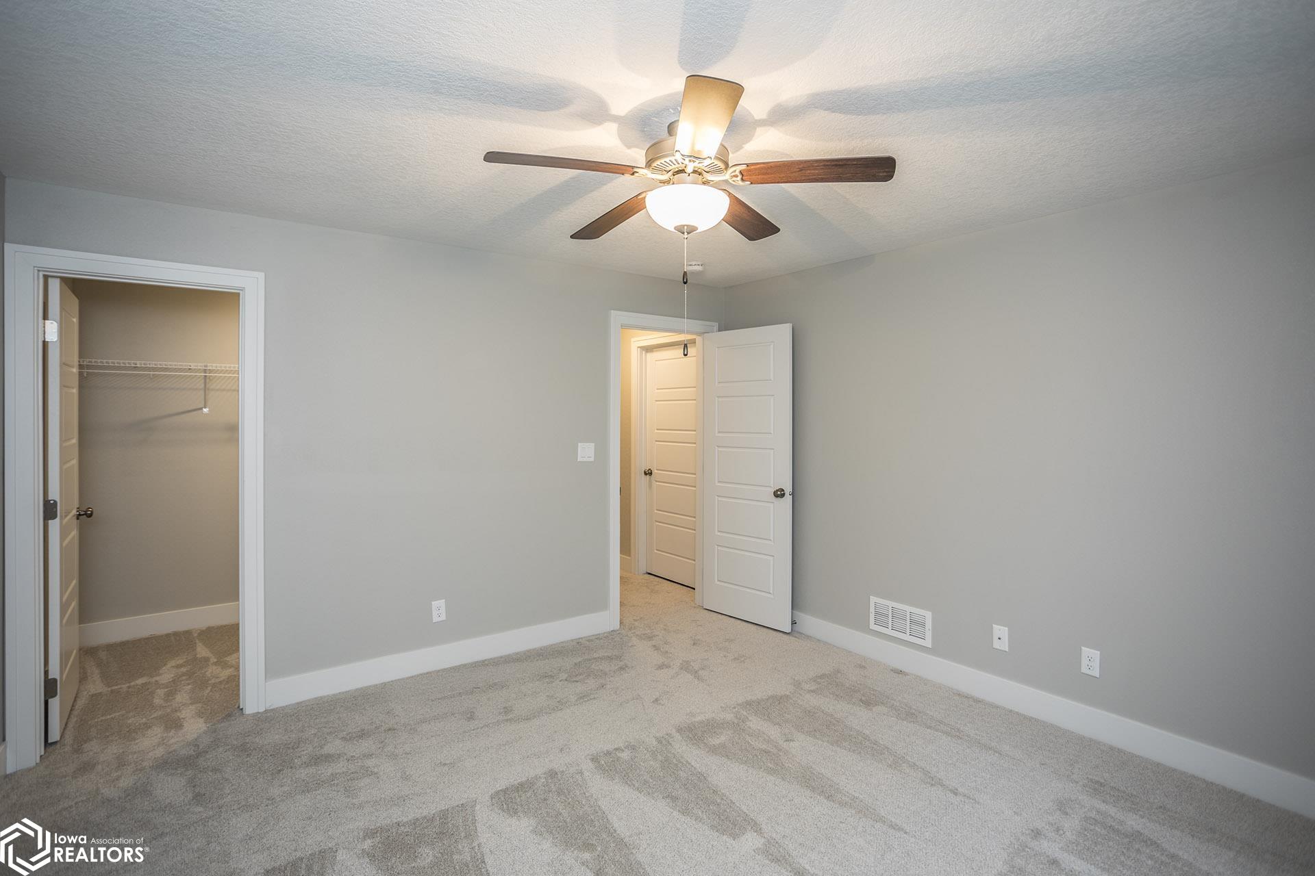 2602 Knollway Drive, Marshalltown, Iowa image 10