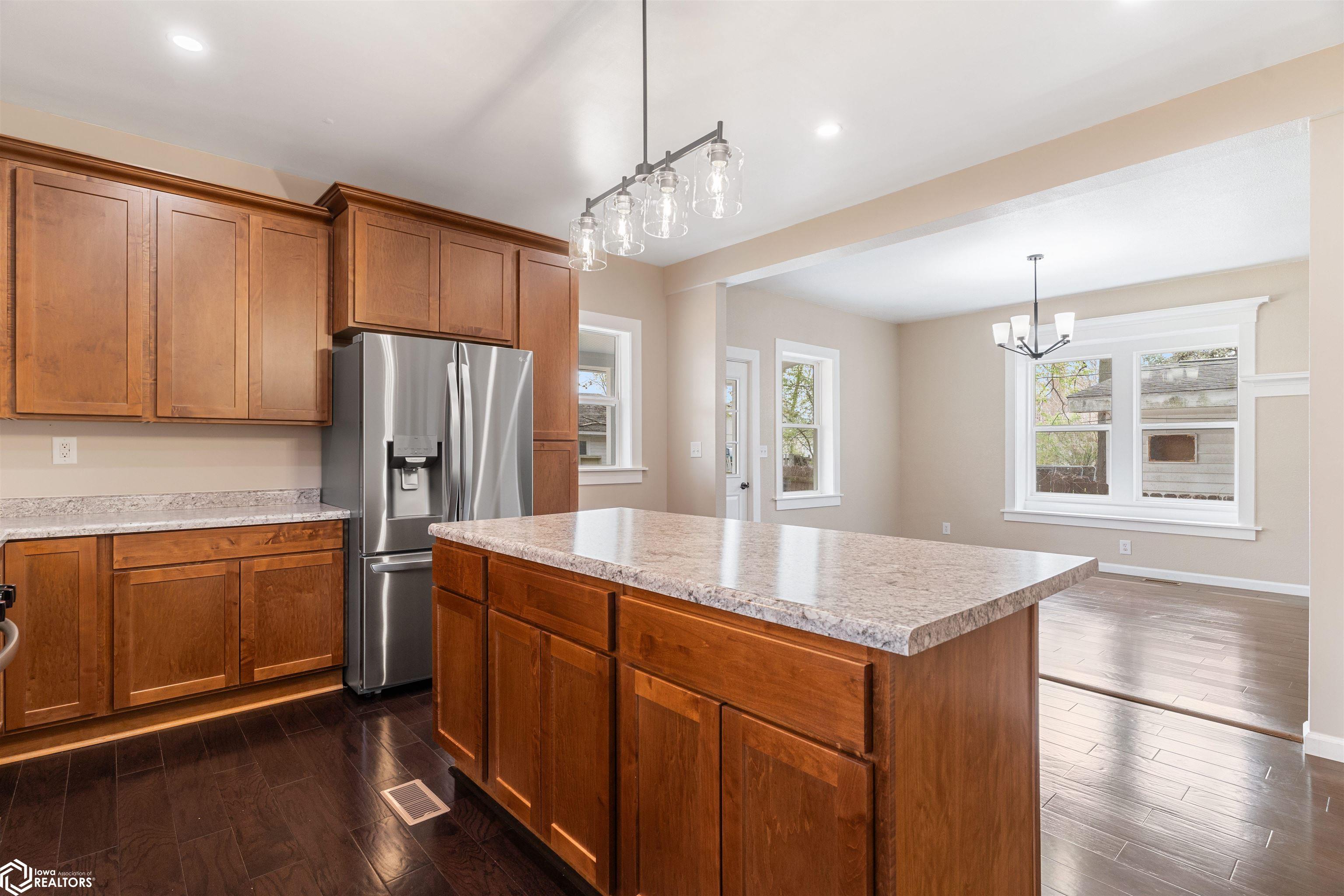518 Summer Street, Burlington, Iowa image 11