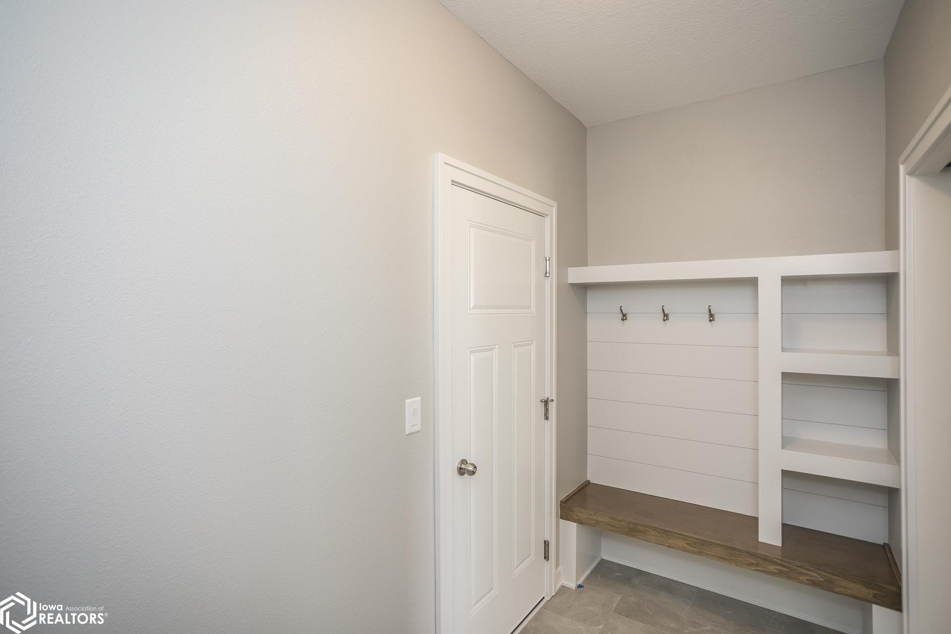 2520 Knollway Drive, Marshalltown, Iowa image 12