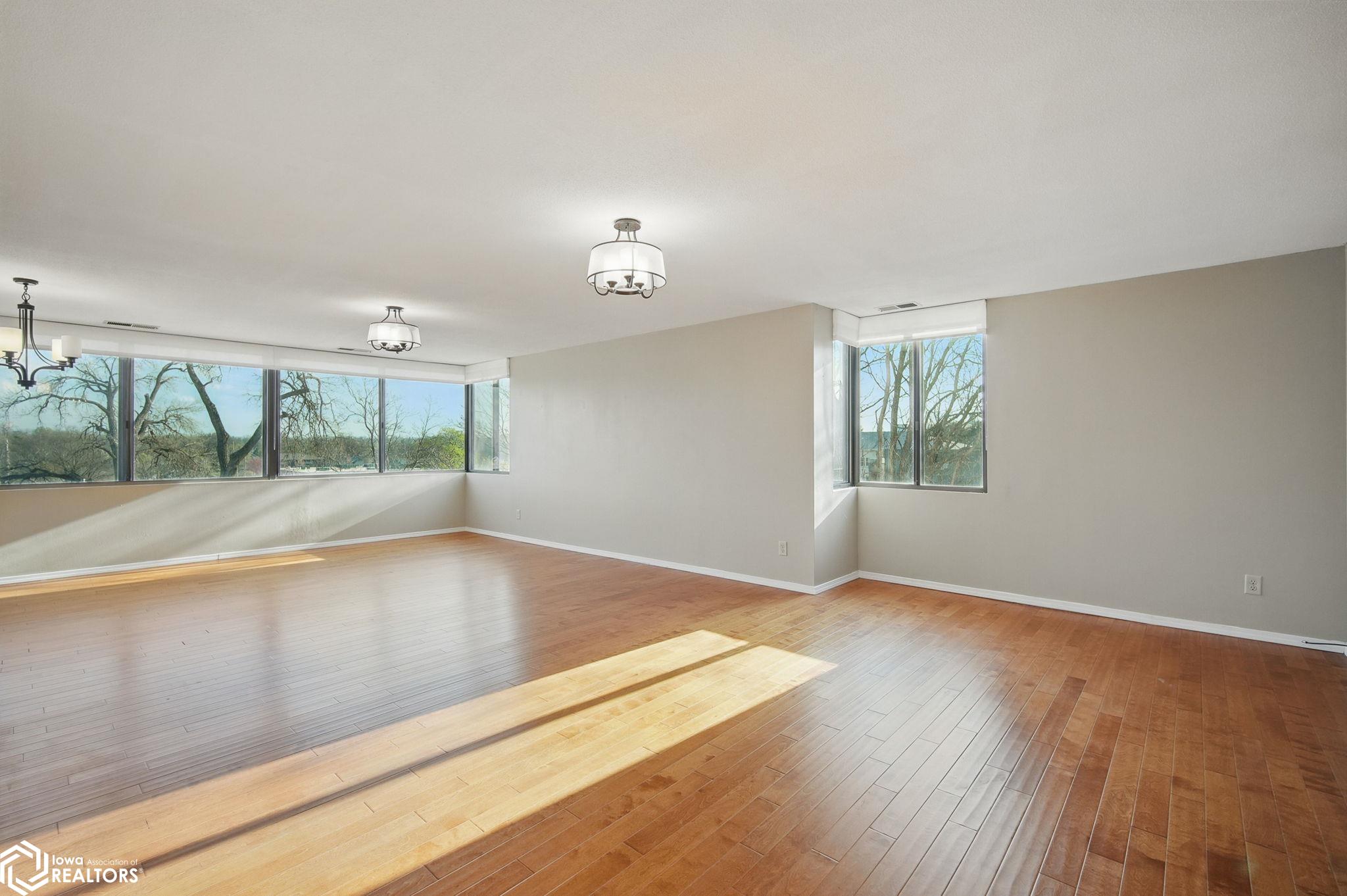 505 36th Street #303, Des Moines, Iowa image 15