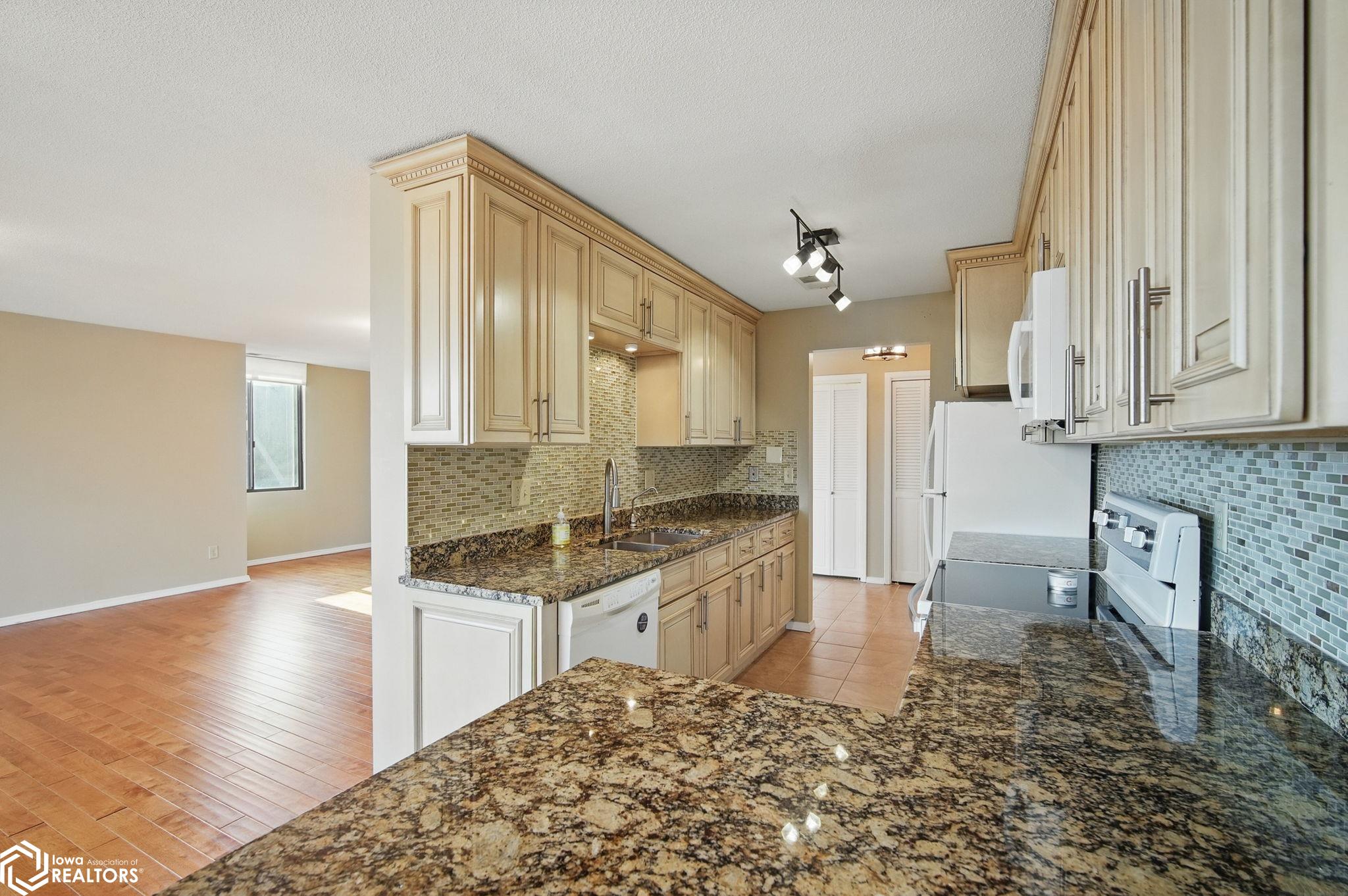 505 36th Street #303, Des Moines, Iowa image 21