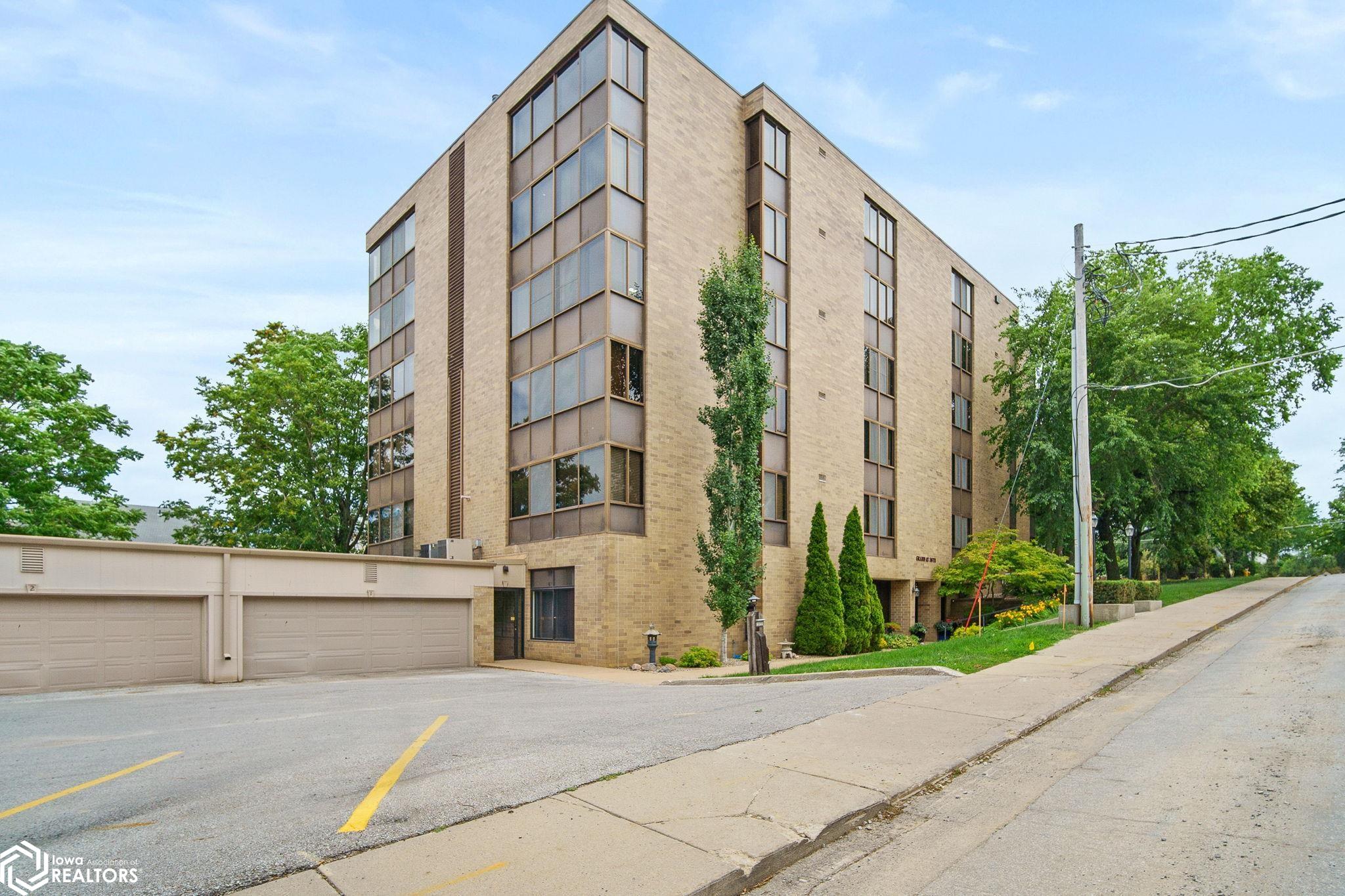 505 36th Street #303, Des Moines, Iowa image 32