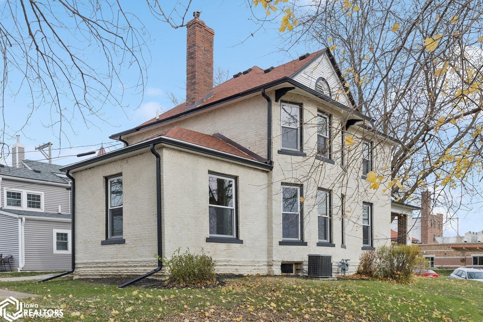 218 S 2nd Street, Knoxville, Iowa image 33