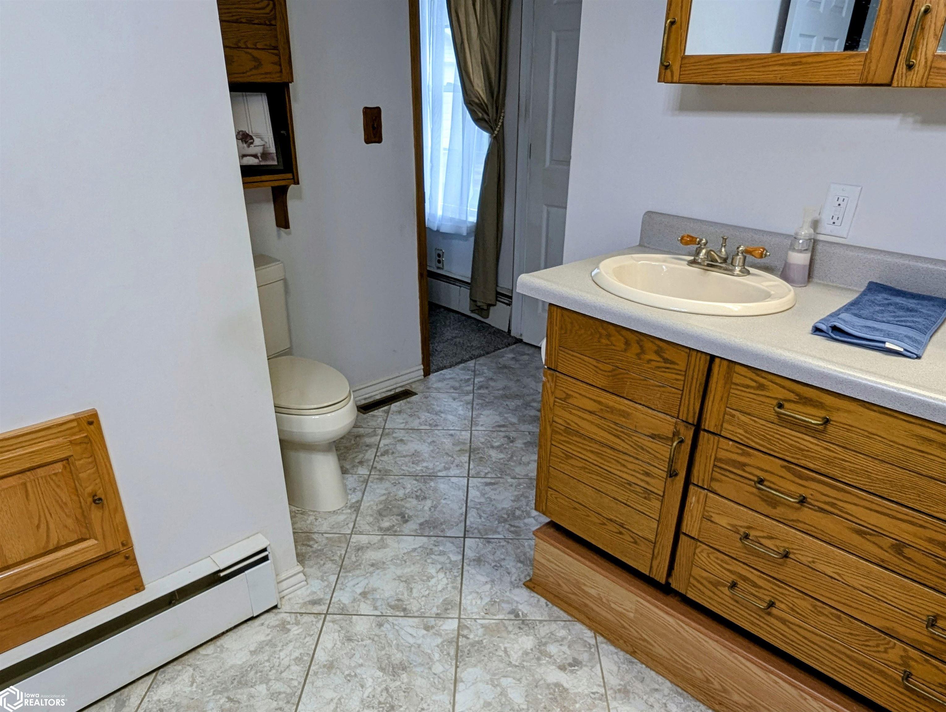 2232 S 12th Street, Burlington, Iowa image 25