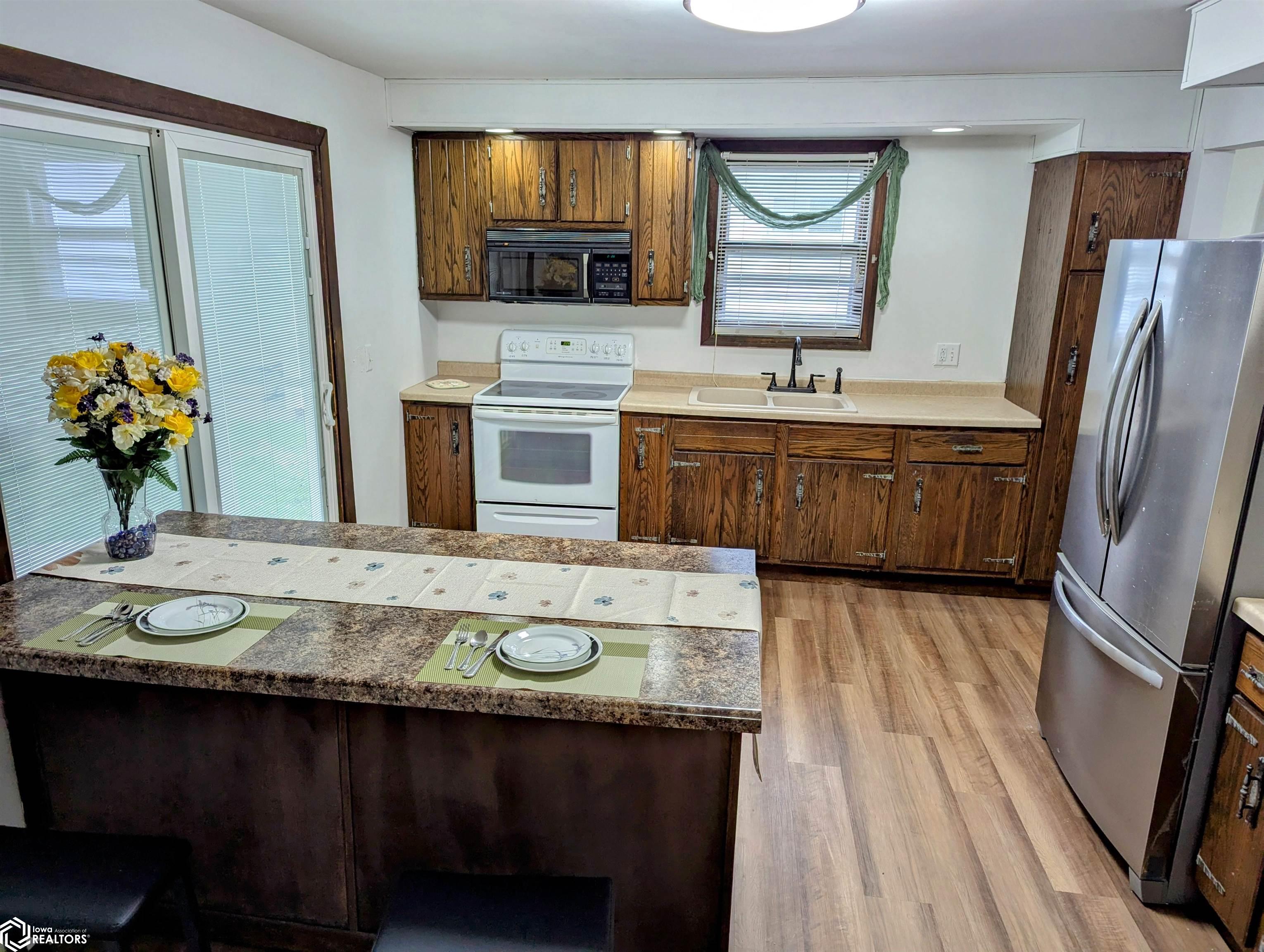 2232 S 12th Street, Burlington, Iowa image 4