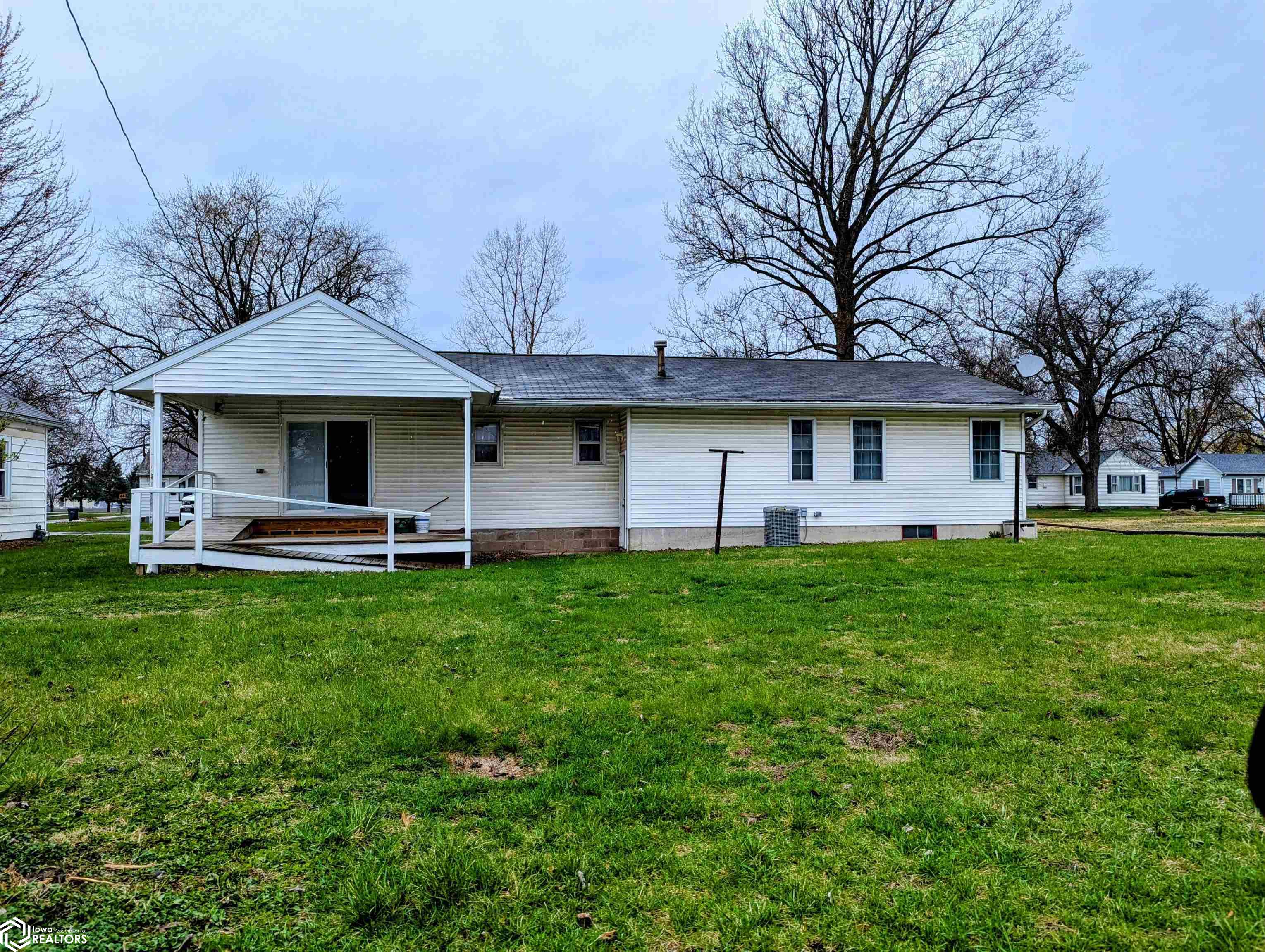 2232 S 12th Street, Burlington, Iowa image 41