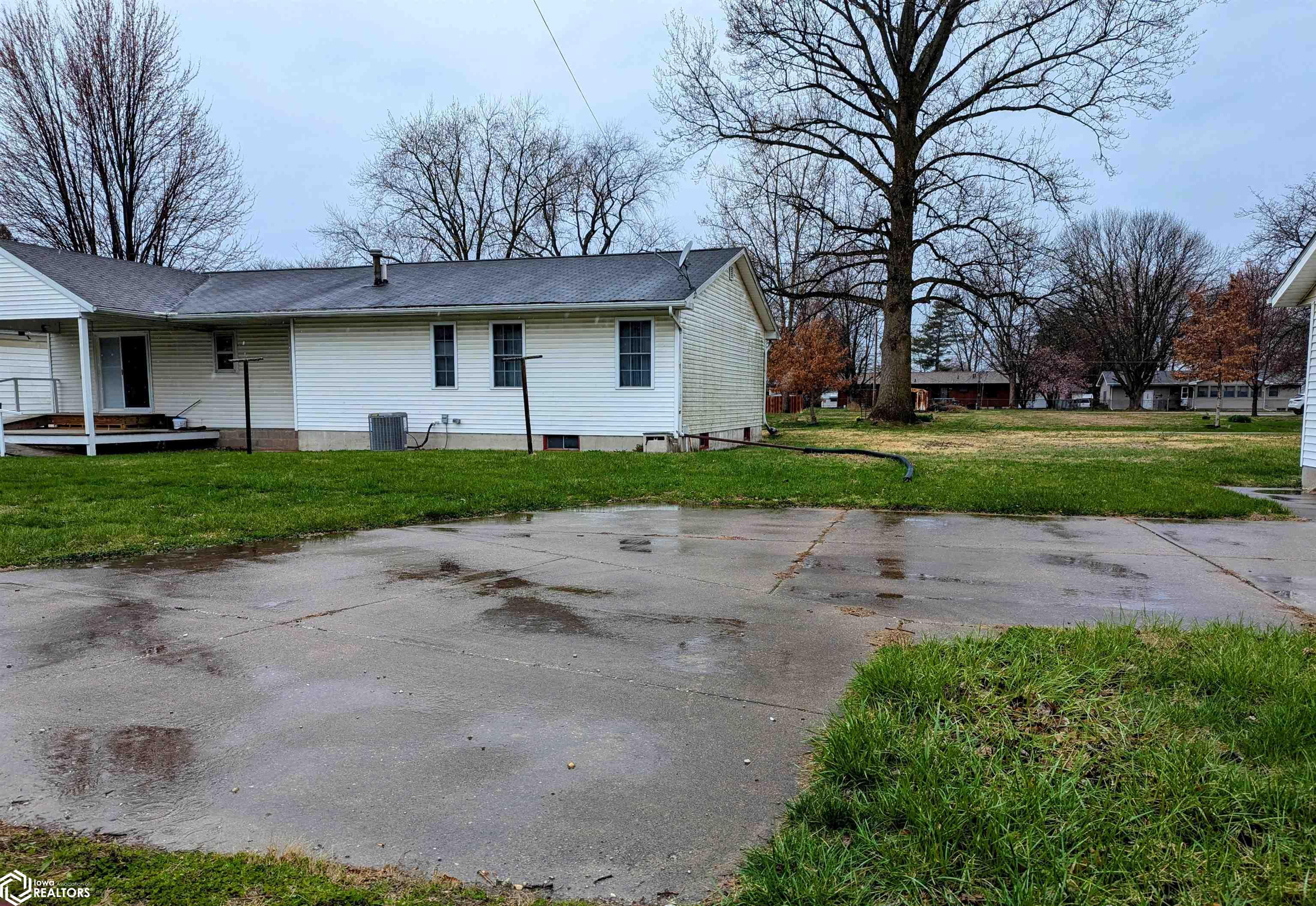 2232 S 12th Street, Burlington, Iowa image 43