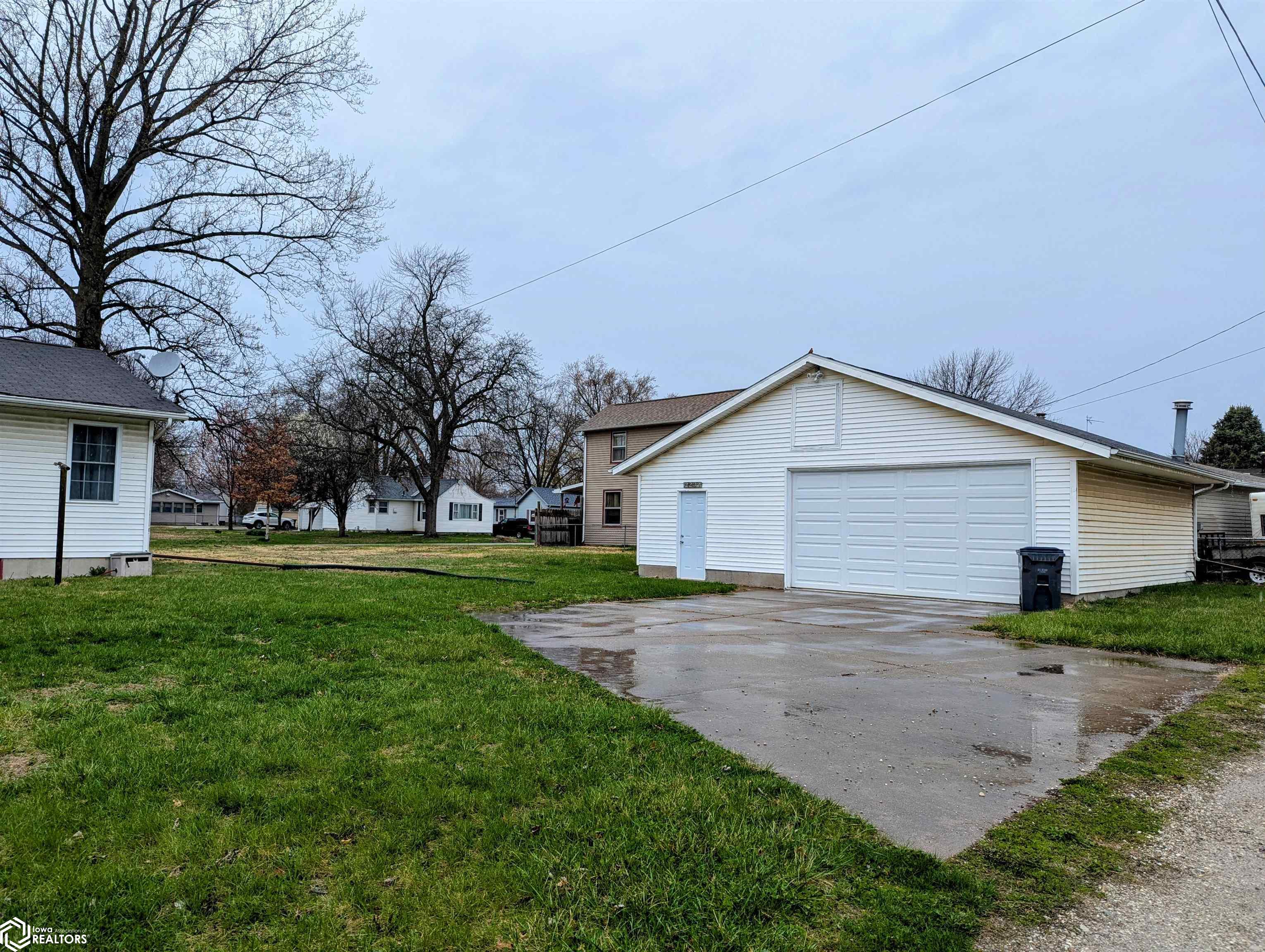 2232 S 12th Street, Burlington, Iowa image 45