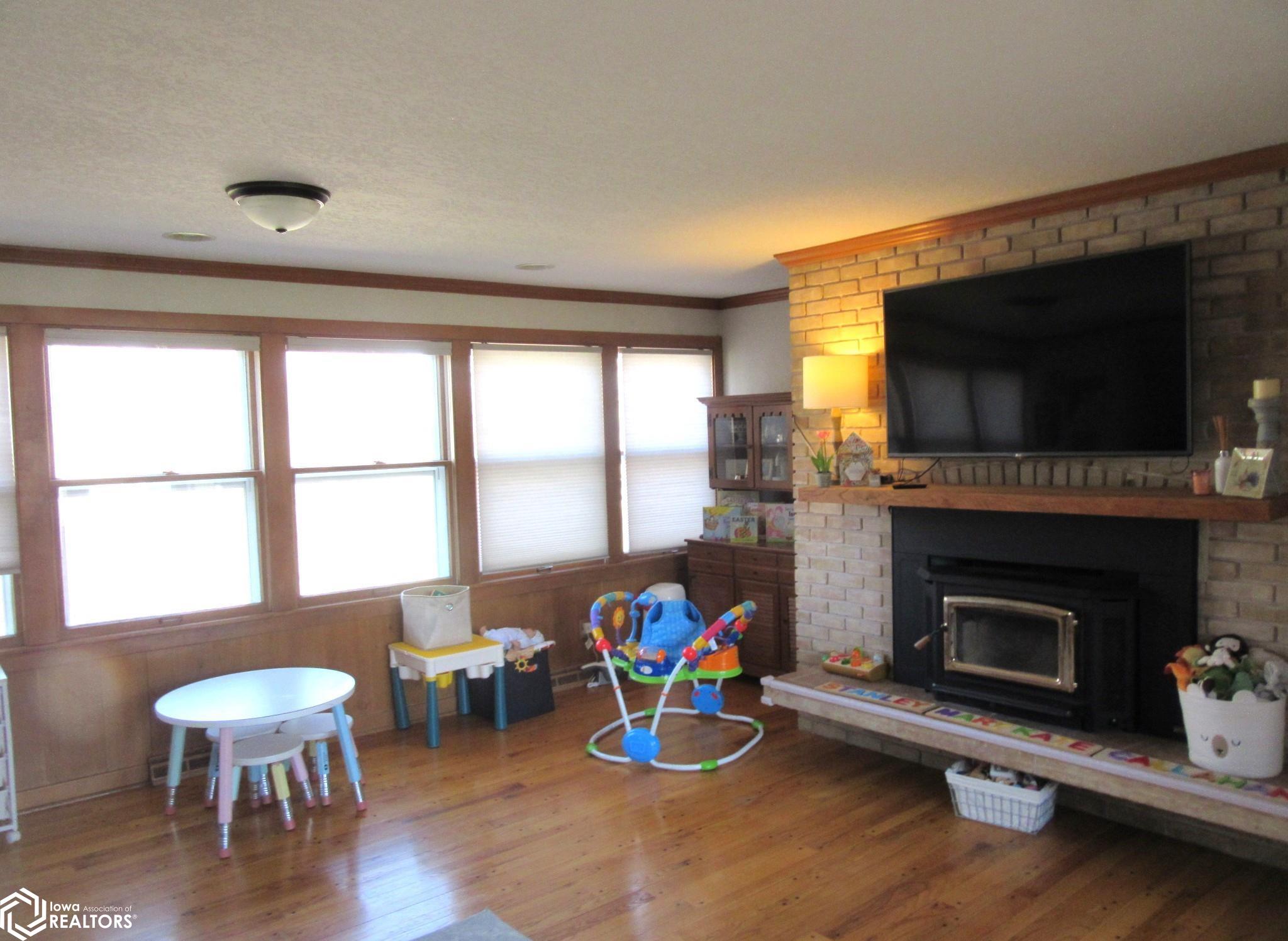 505 S 4th Street, Forest City, Iowa image 13