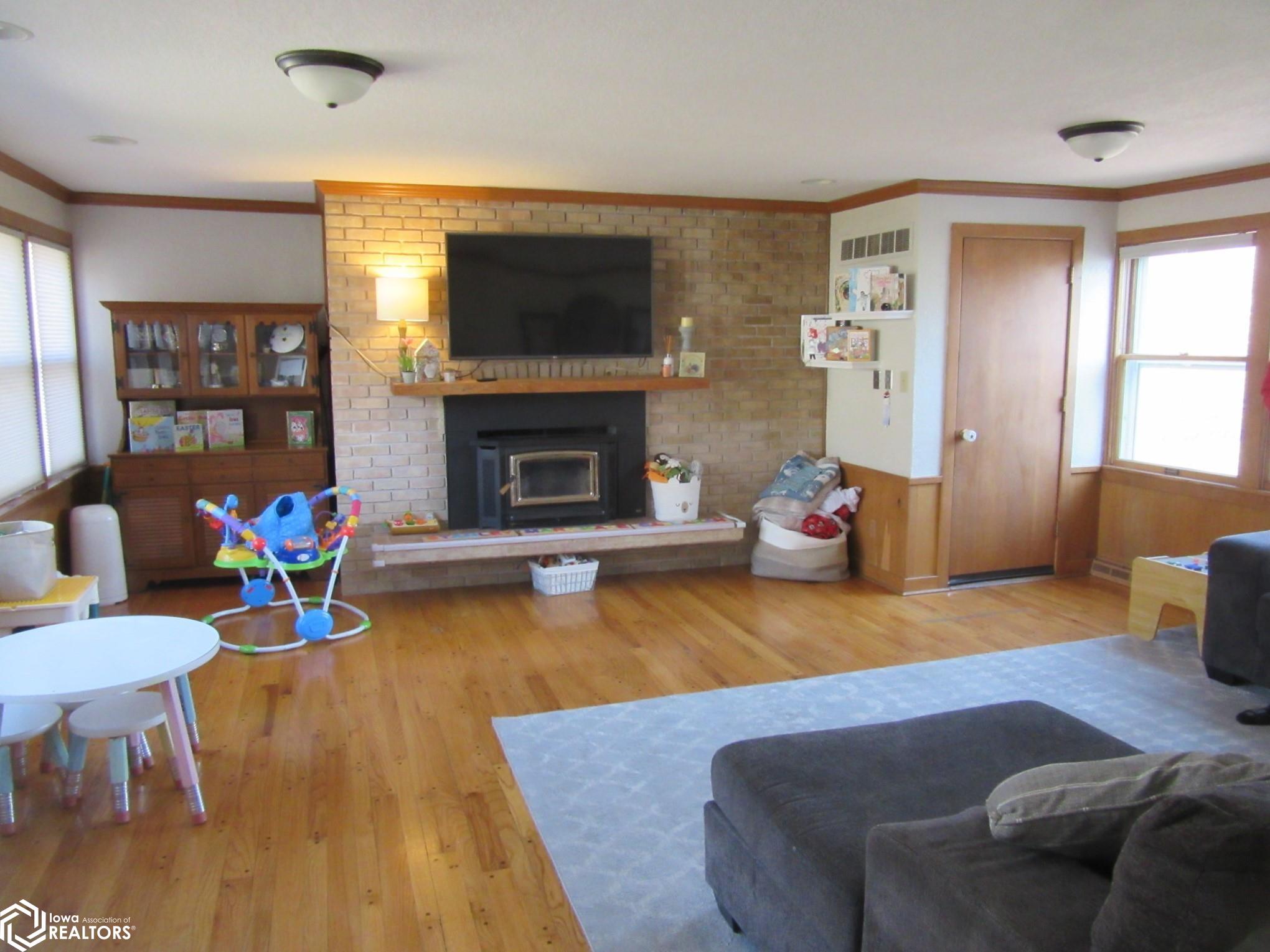 505 S 4th Street, Forest City, Iowa image 14