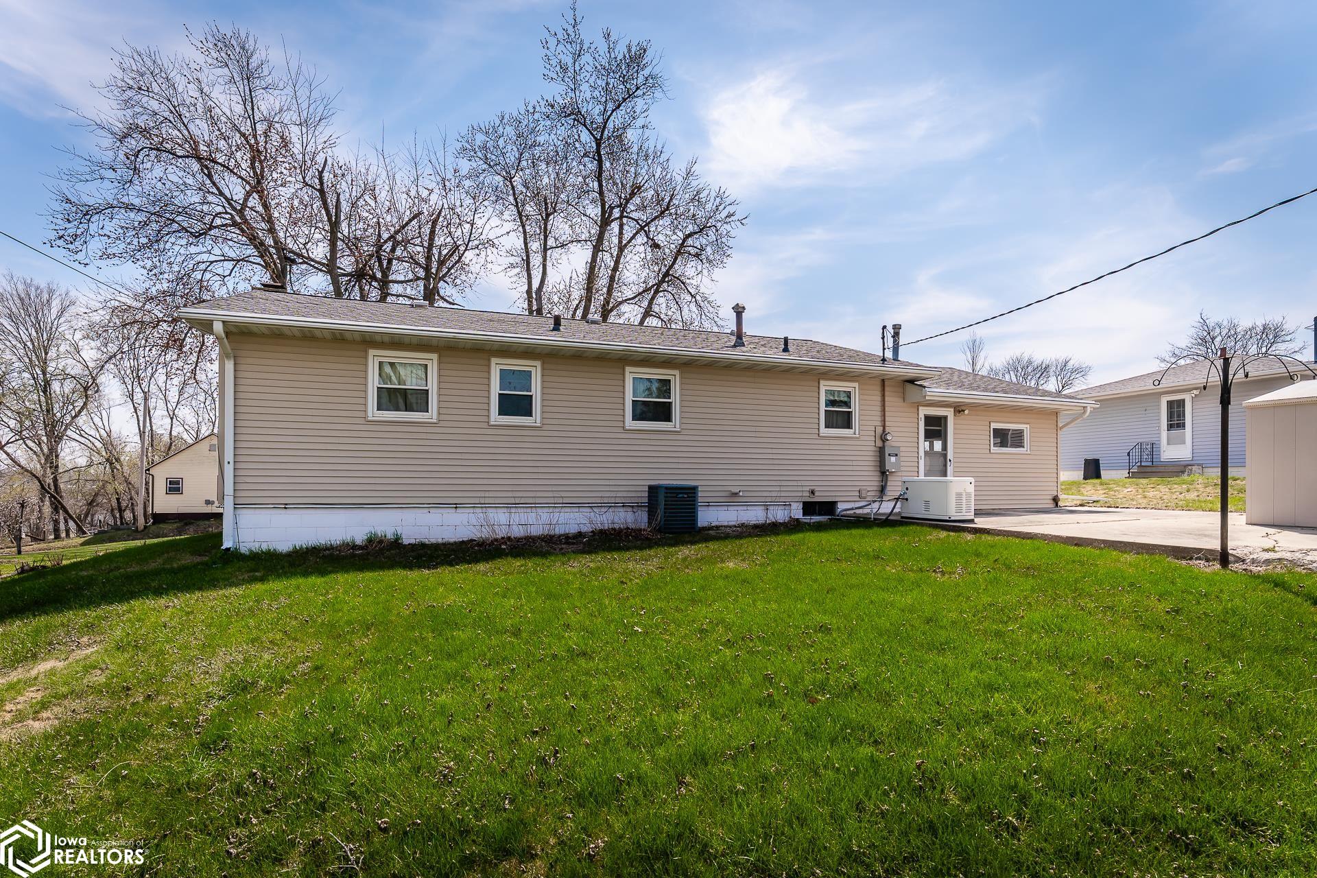 1107 Washington Street, Marshalltown, Iowa image 29