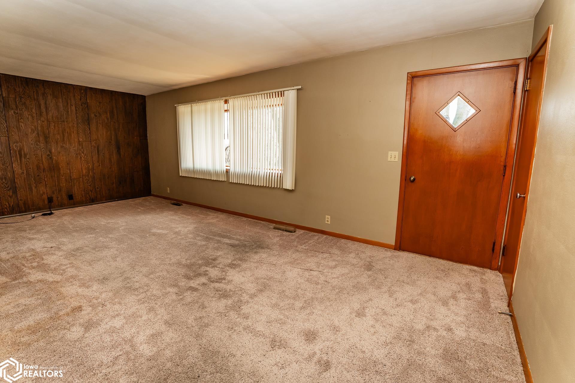 1107 Washington Street, Marshalltown, Iowa image 6