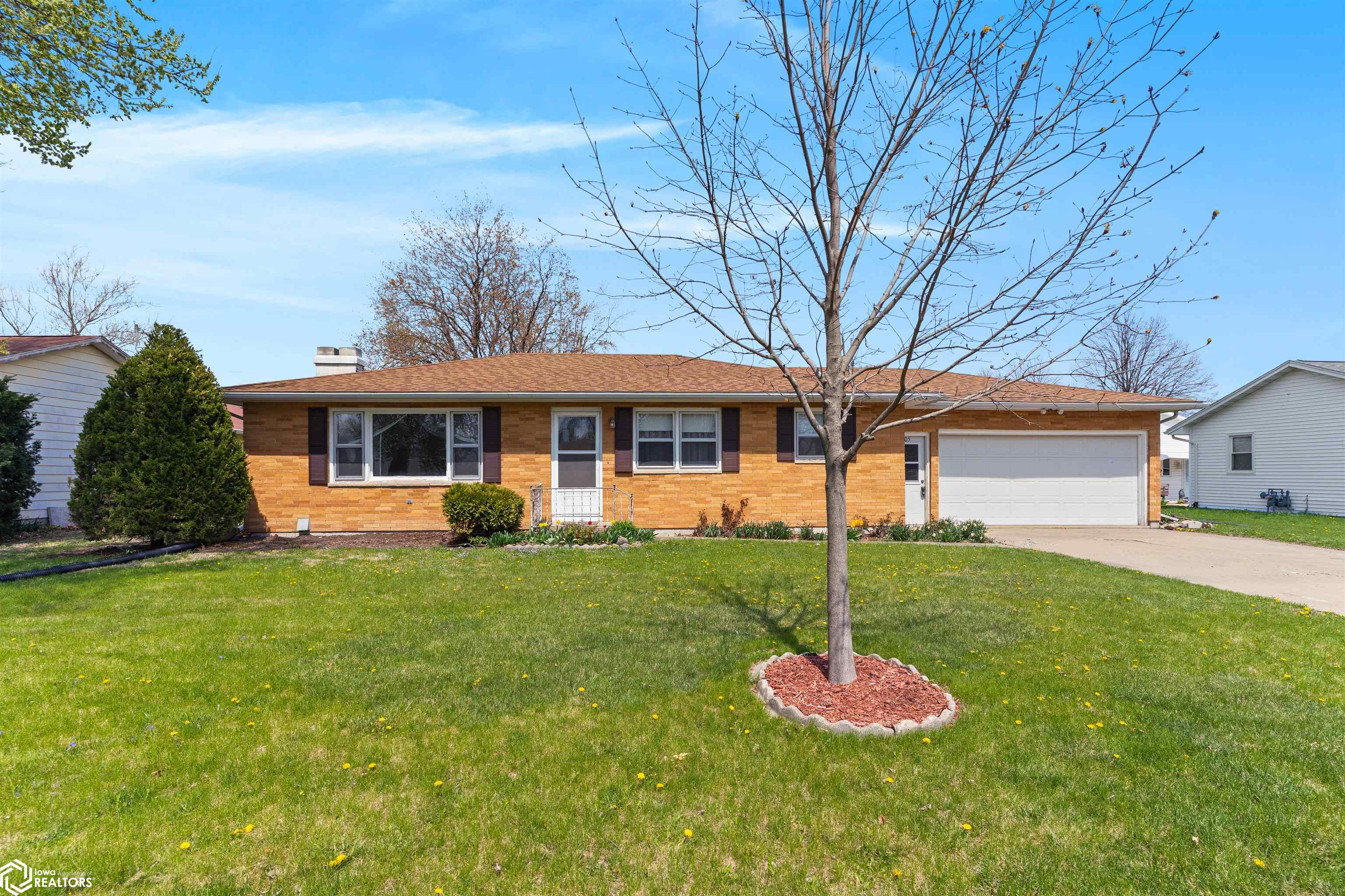 805 E Cedar Ln., Mount Pleasant, Iowa image 1