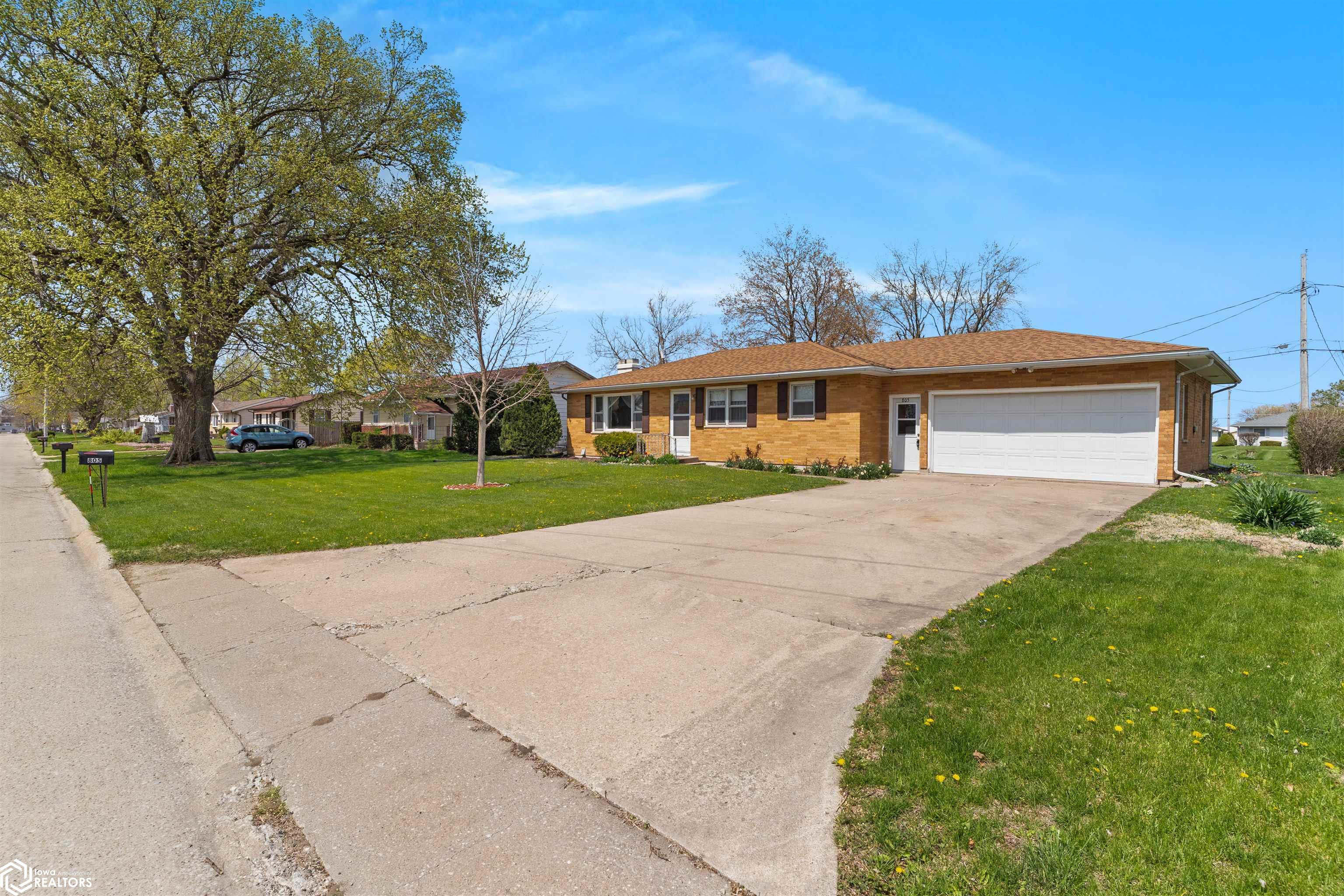 805 E Cedar Ln., Mount Pleasant, Iowa image 2